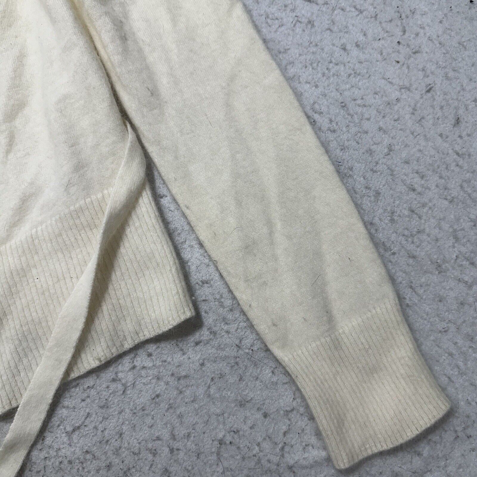 H&M H&M 10 Angora + Lambs Wool Blend Tie Front Cardigan Sweater Size L / US 10 / IT 46 - 8 Thumbnail