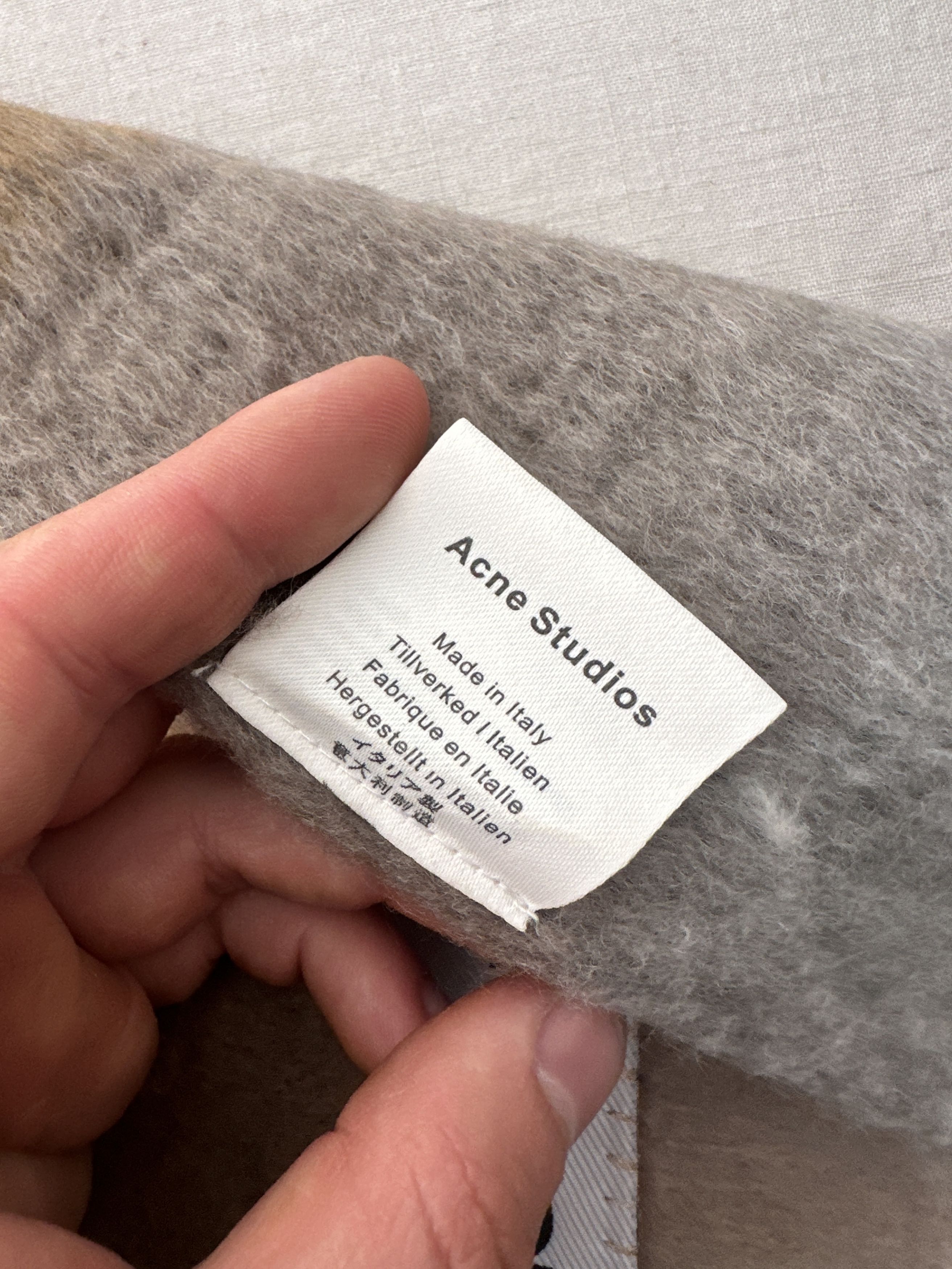 Acne Studios Acne Studios Large Plaid Scarf Wool Blend Winter Wrap Size ONE SIZE - 7 Thumbnail