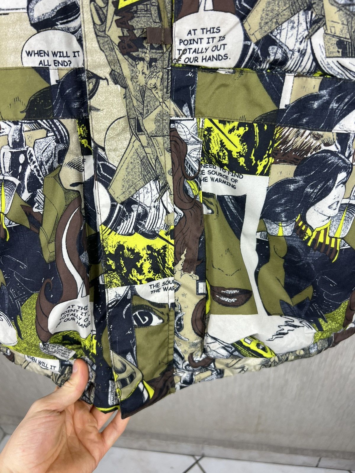 Burton Vintage Burton full print comics ski jacket snow gorpcore Size US M / EU 48-50 / 2 - 7 Thumbnail