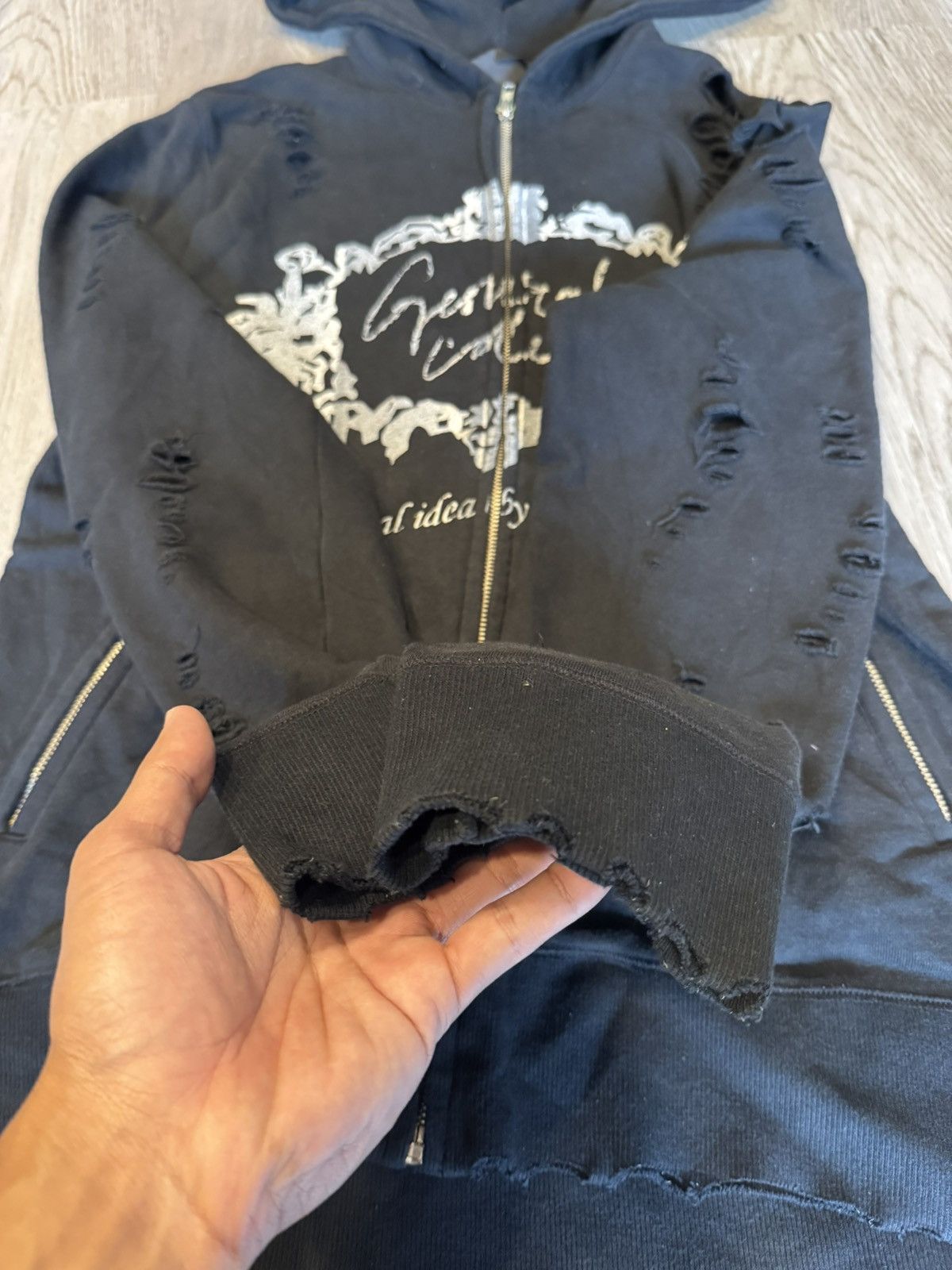 Japanese Brand DISTRESSED ZIP-UP HOODIE FROM GENERAL IDEA BY BUM SUK Size US L / EU 52-54 / 3 - 4 Thumbnail