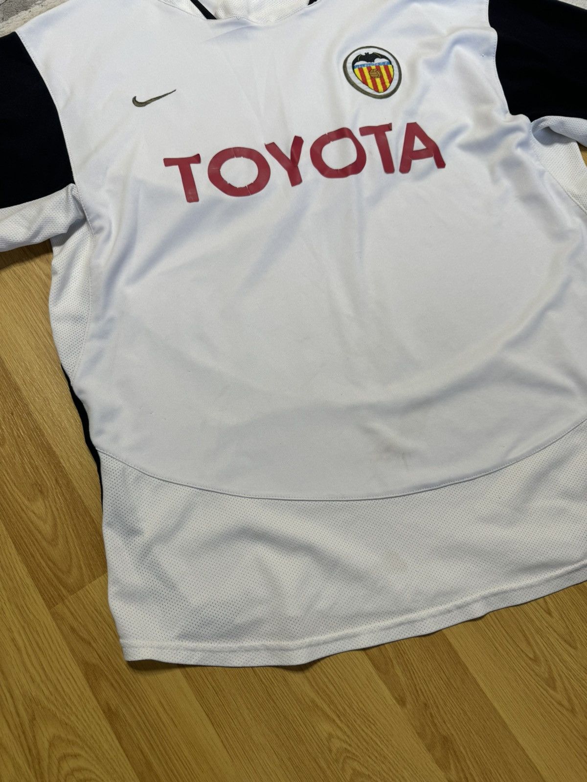Nike × Vintage Nike FC Valencia 2003-04 Season Home Kit La Liga Jersey Size US XL / EU 56 / 4 - 6 Thumbnail