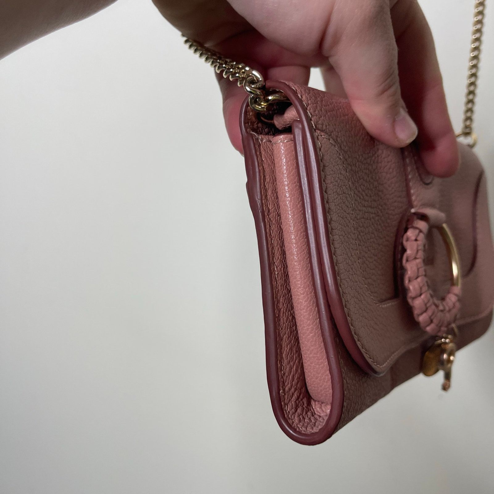 See by Chloe See by Chloé Hana leather chain long wallet in mate pink Size ONE SIZE - 9 Thumbnail