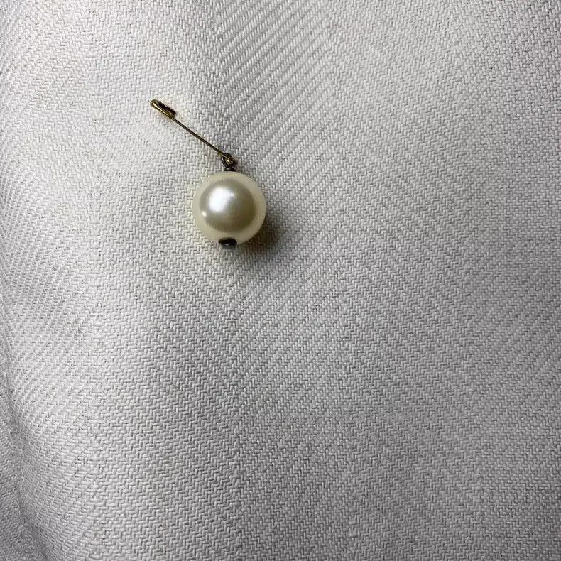 Dries Van Noten Dries Van Noten Pearl Brooch Pin. Size ONE SIZE - 2 Thumbnail