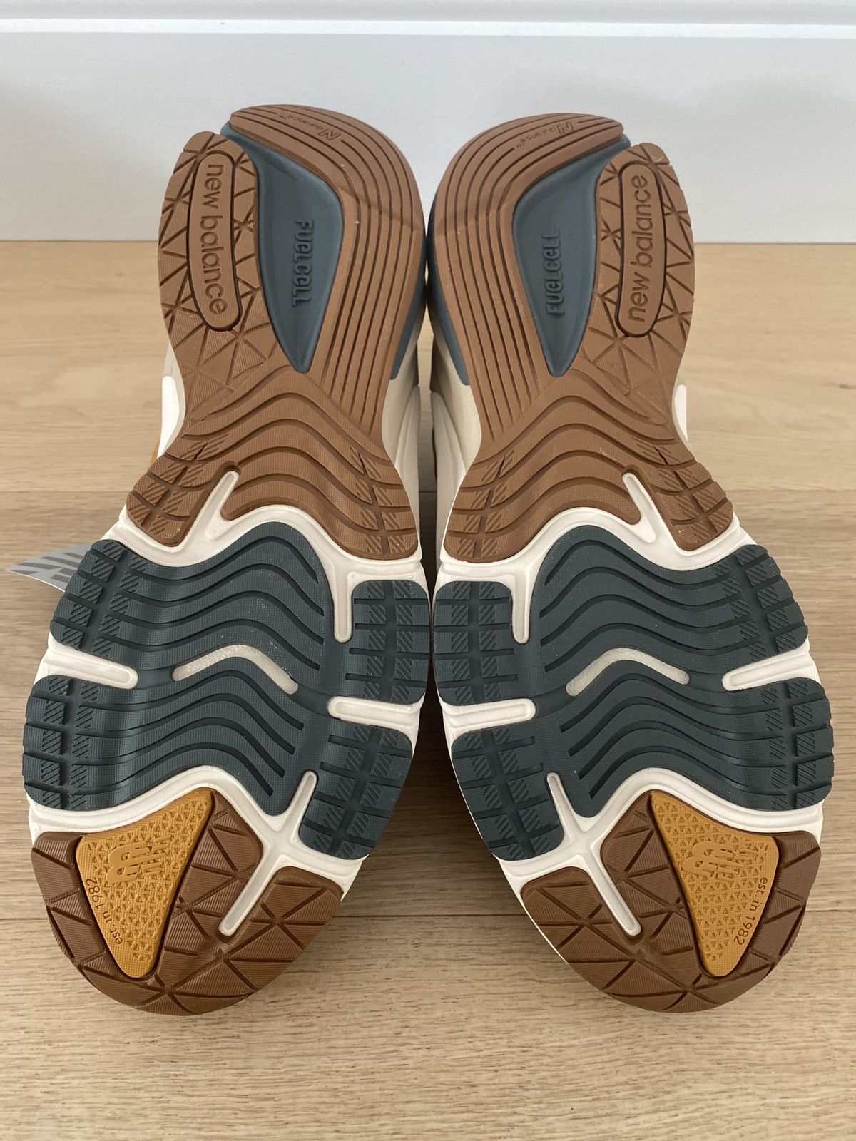 Carhartt Wip × New Balance NEW BALANCE / CARHART Size US 12 / EU 45 - 6 Thumbnail