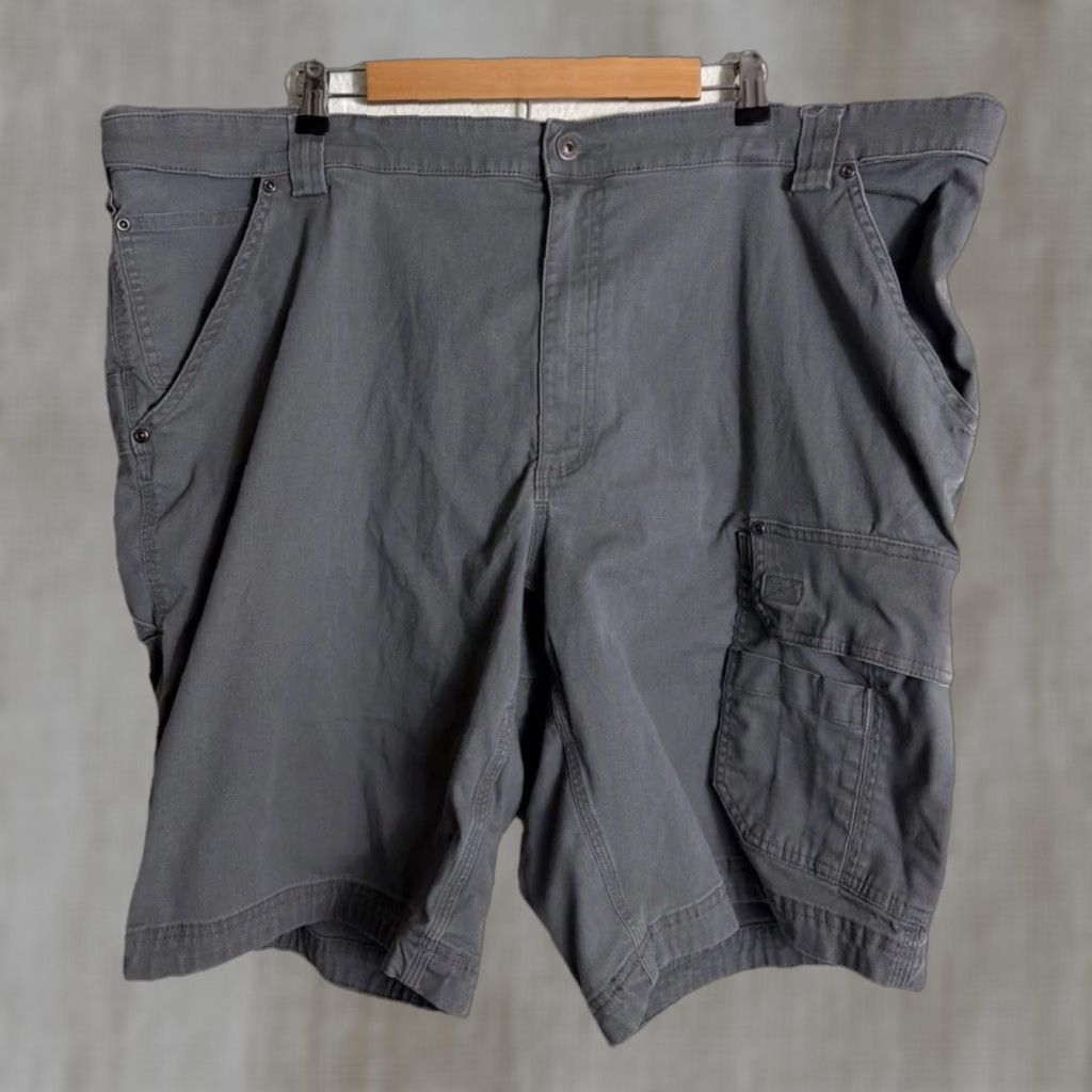Vintage DULUTH Cargo Shorts Mens 48 Gray Workwear Inseam 11 in Flat Front Flex Firehose Coolmax Utility Cargo Shorts Size US 32 / EU 48 - 1 Thumbnail