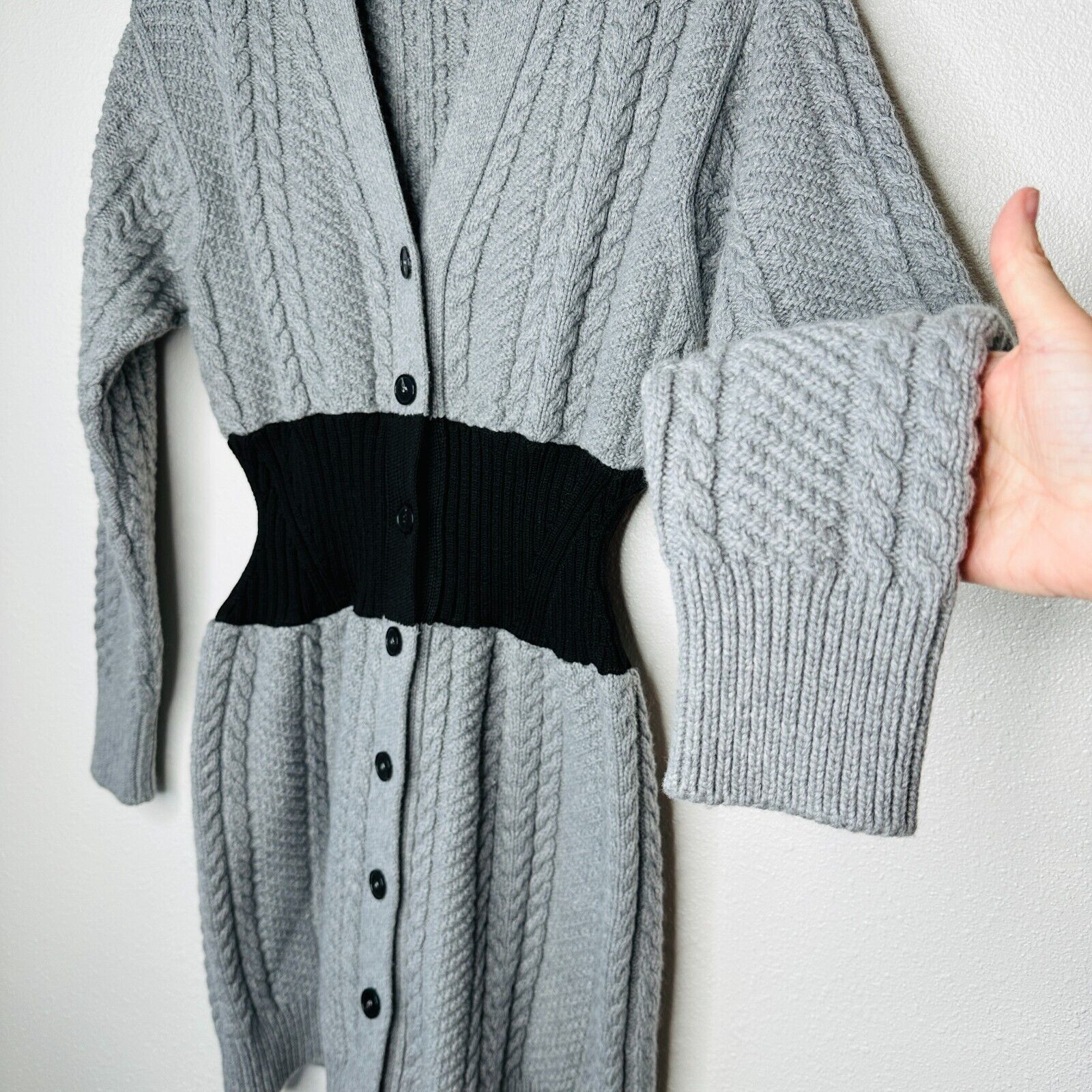 Alexander McQueen Alexander McQueen Gray Knit Black Waist VNeck Sweater Dress Size M / US 6-8 / IT 42-44 - 3 Thumbnail
