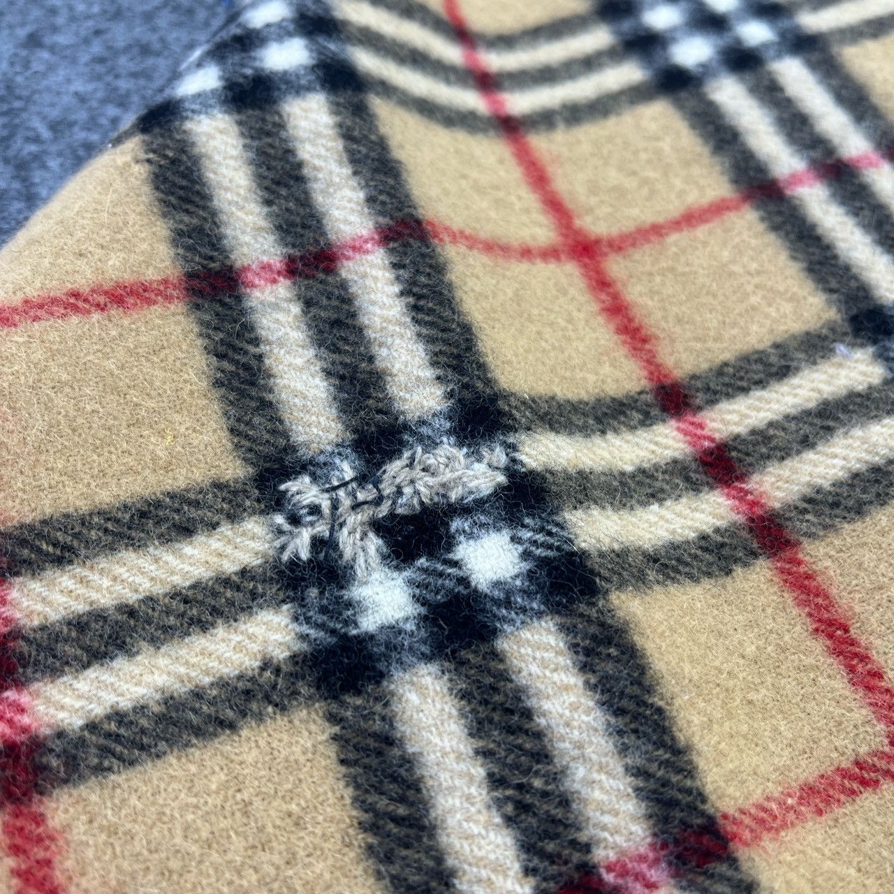 Burberry × Vintage Burberry Novacheck Scarf / Muffler / Neckwear - T075 Size ONE SIZE - 7 Thumbnail