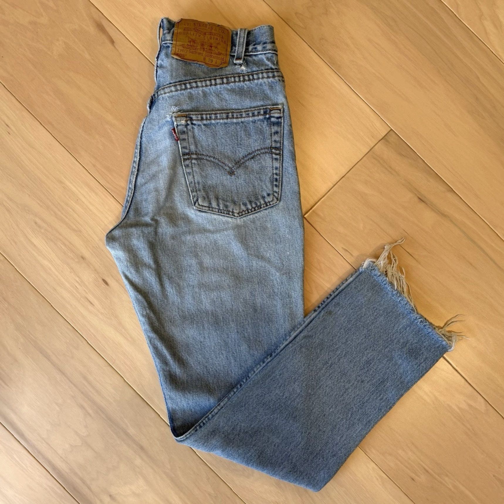 Levi's VINTAGE Levi's 505 Jeans 28 Blue Distressed Light Wash Straight Leg Denim Regular Waist 28 Men USA Western 80s Outfit Size US 28 / EU 44 - 2 Thumbnail