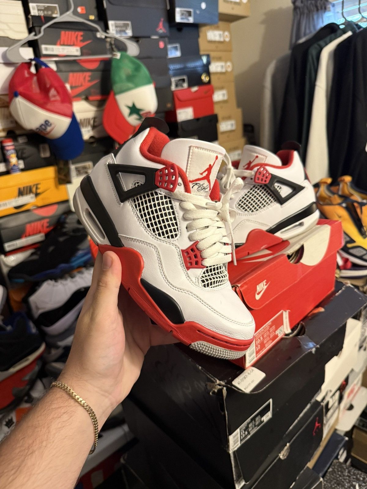 Jordan Brand Jordan retro 4 fire red size 5M mens Size US 5 / EU 37 - 1 Thumbnail