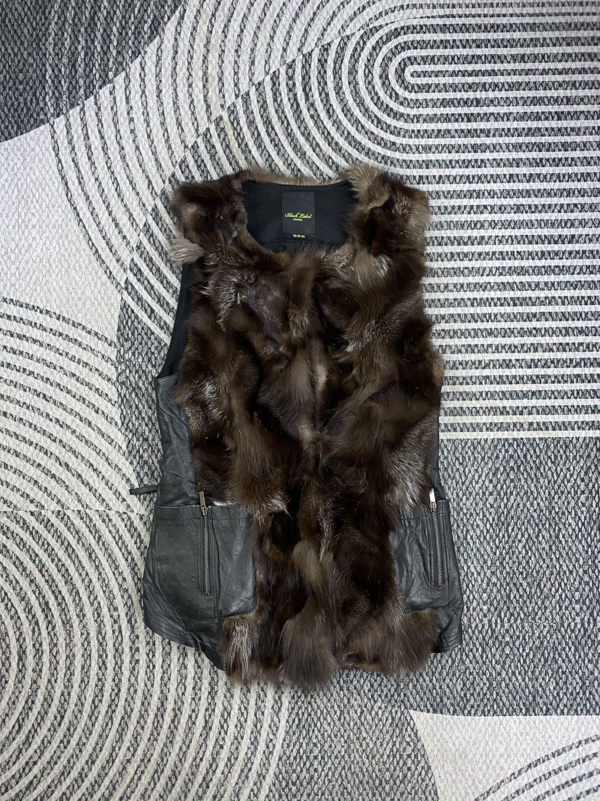 Renoma RARE❗️Renoma Black Label Fox Fur Genuine Vest Size M / US 6-8 / IT 42-44 - 1 Thumbnail