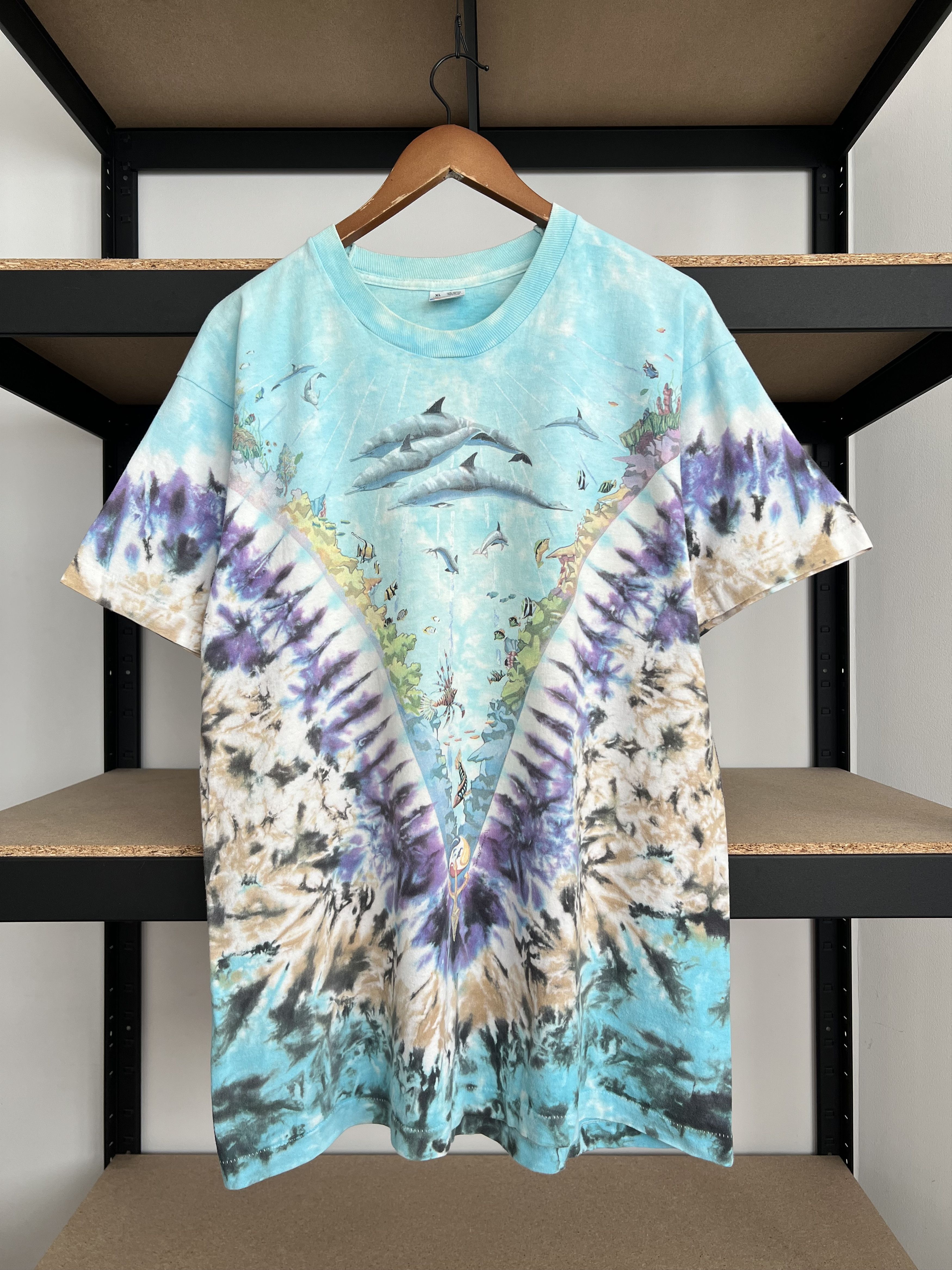 Liquid Blue Vintage 1990 Liquid Blue John Connell Ocean Dolphin T-shirt Size US XL / EU 56 / 4 - 1 Thumbnail
