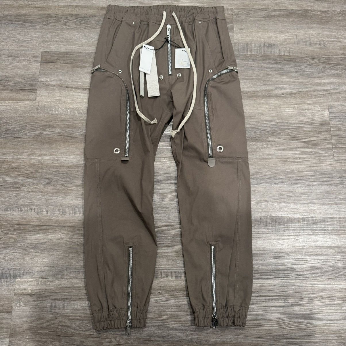 Rick Owens Rick Owens Bauhaus Cargo Drawstring Pants in Dust Size US 40 / EU 56 - 1 Thumbnail