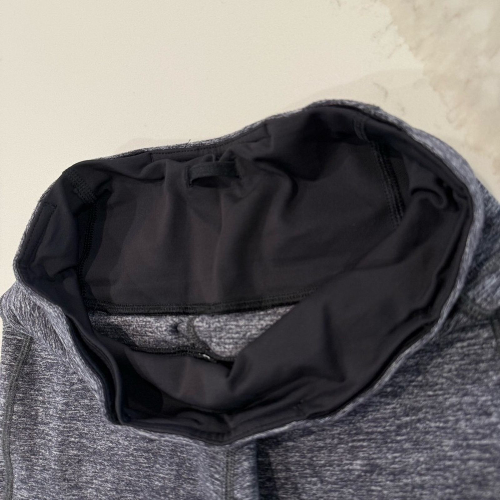 Lululemon Lululemon Run Turn Around Tight Women’s 4 Heathered Black Size 27" / US 4 / IT 40 - 11 Thumbnail