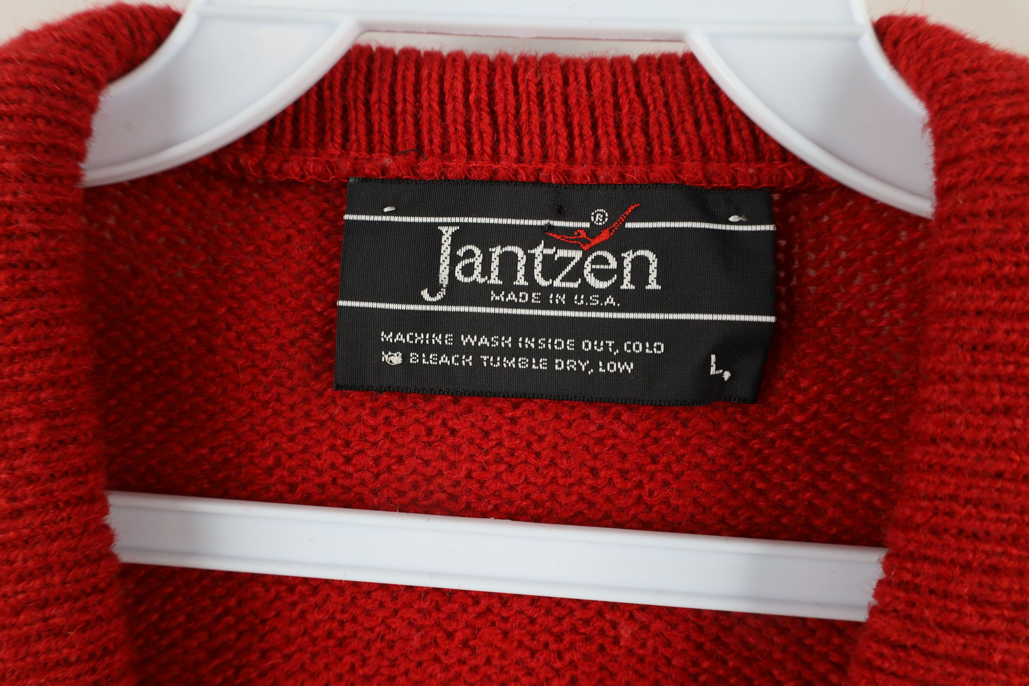 Vintage Vintage 70s Streetwear Knit V-Neck Sweater Vest Red USA Size US L / EU 52-54 / 3 - 4 Thumbnail