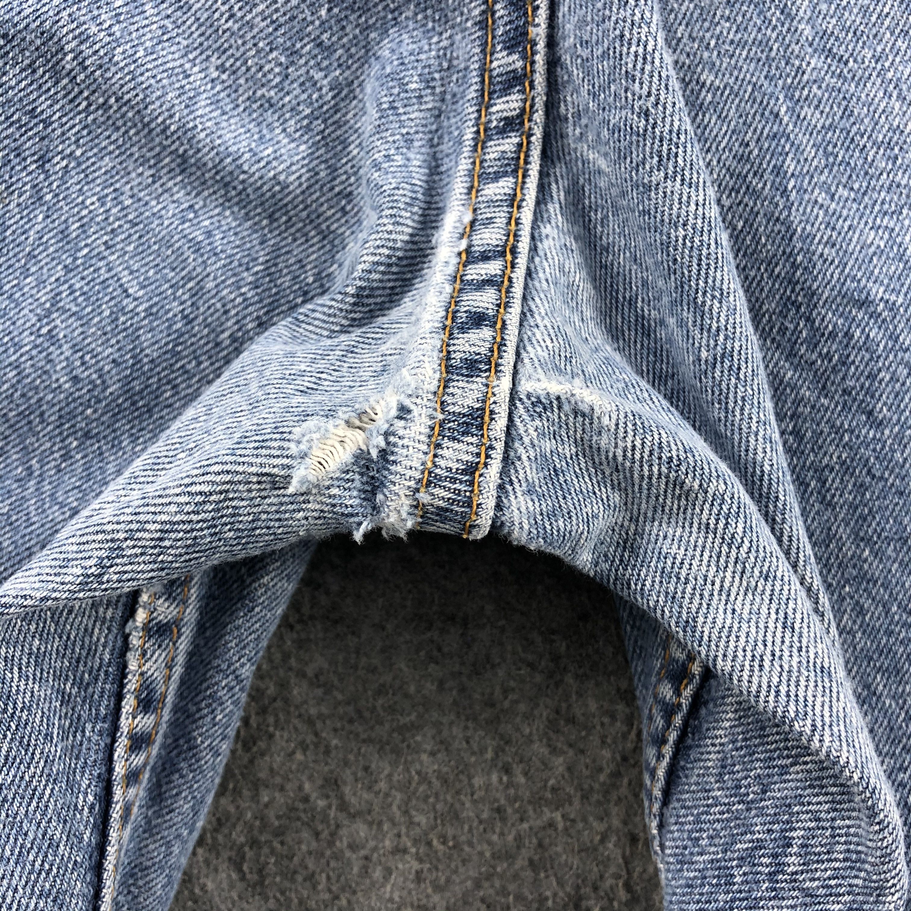 Levi's × Vintage Vintage 90s Blue Wash Levis 550 Jeans-JM1684 Size US 35 - 6 Thumbnail