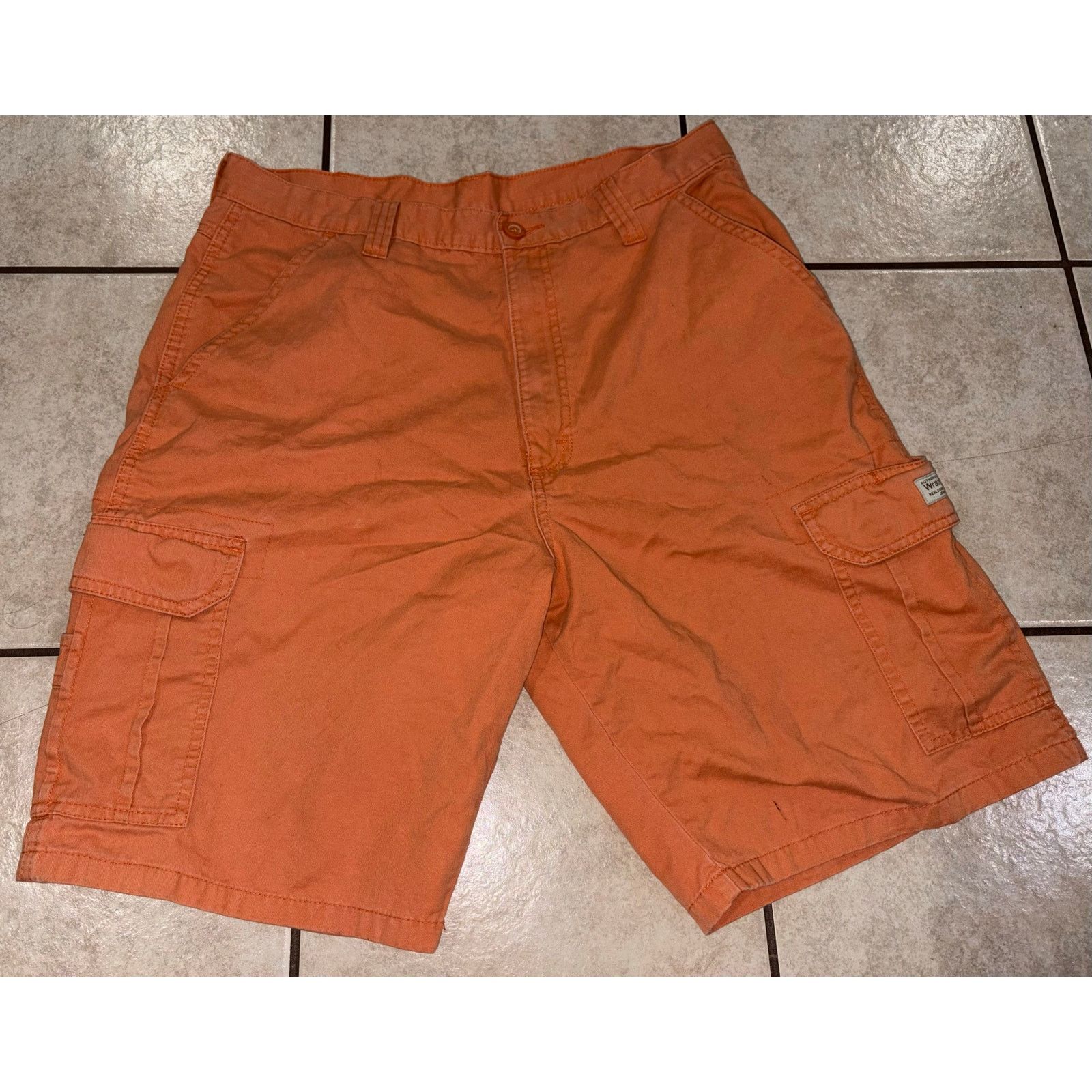 Wrangler Vintage Wrangler shorts 34 cotton orange cargo Size US 34 / EU 50 - 1 Thumbnail