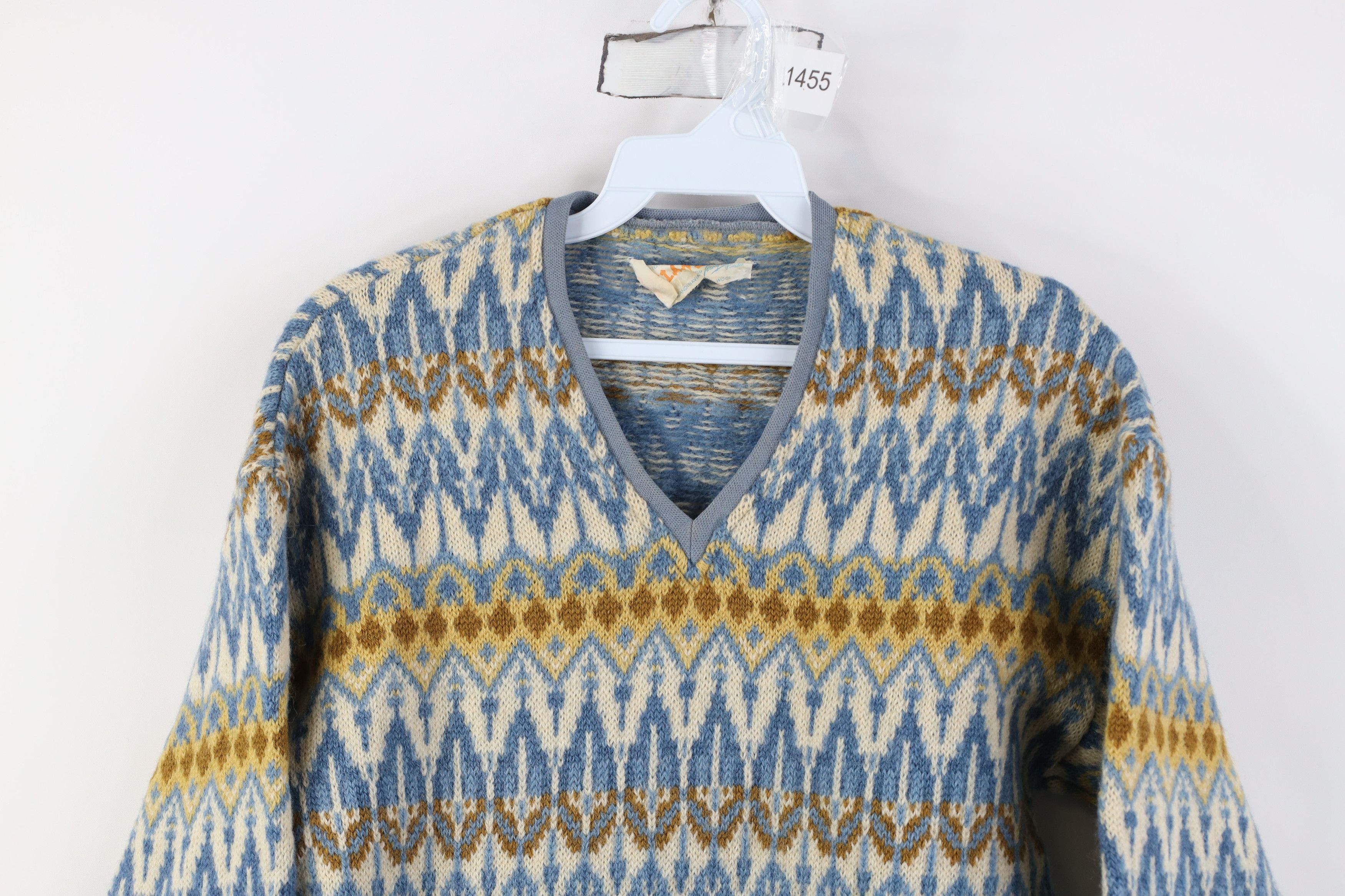 Vintage Vintage 50s 60s Fair Isle Knit V-Neck Sweater Iceland Size L / US 10 / IT 46 - 2 Thumbnail