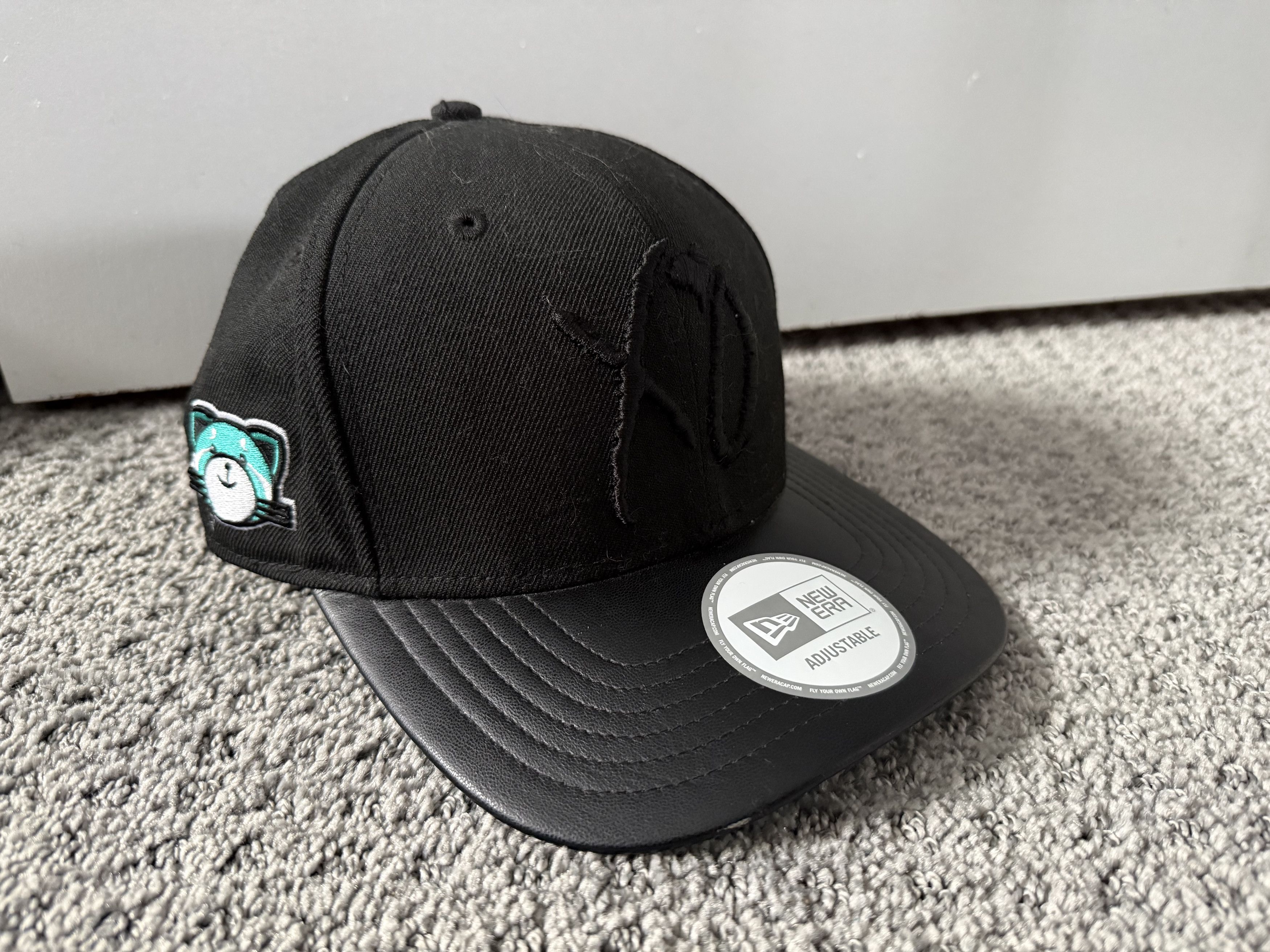 New Era × The Weeknd The Weeknd Kissland VIP Hat Size ONE SIZE - 1 Thumbnail
