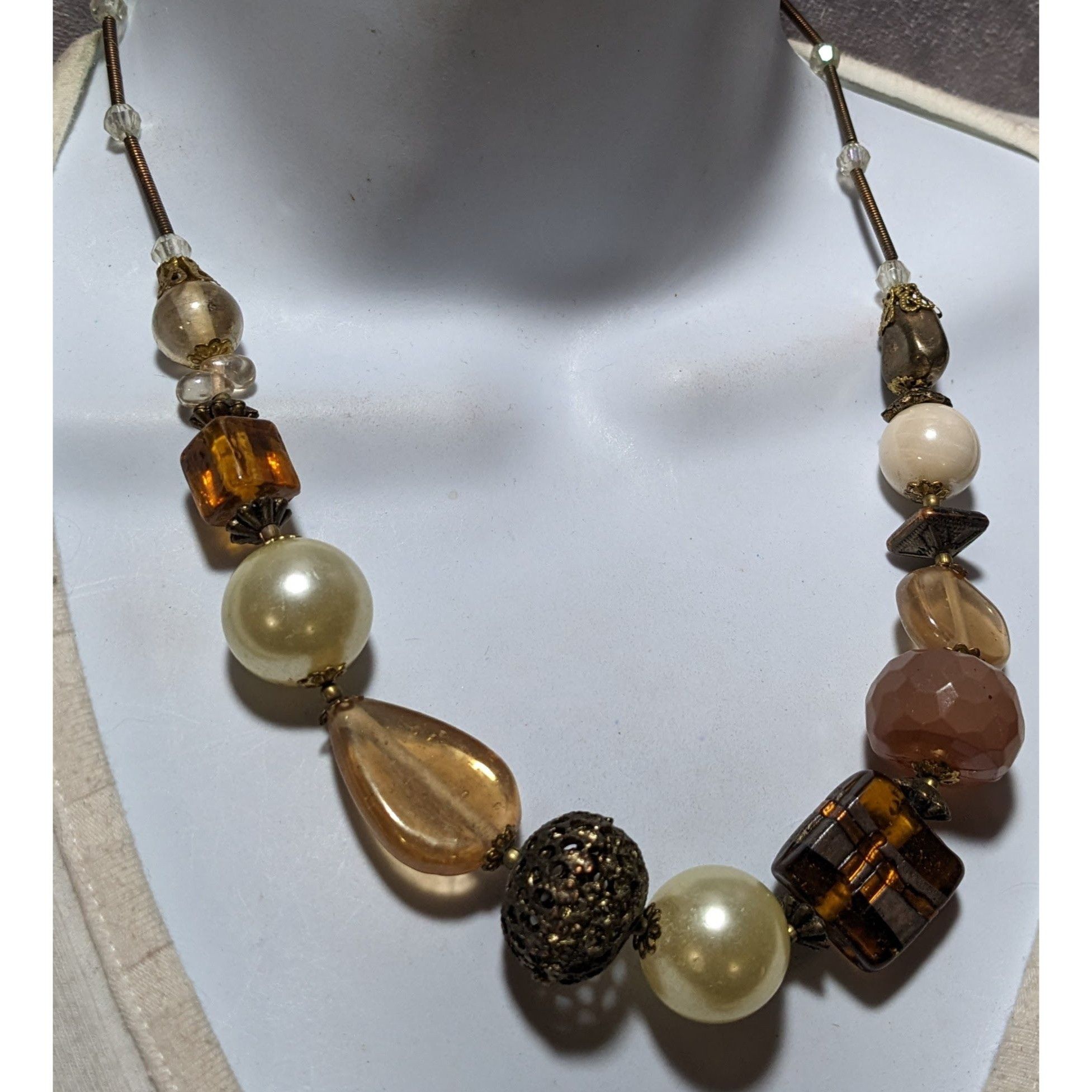 Other Vintage Mixed Medial Gold Chunky Beaded Necklace Size ONE SIZE - 8 Thumbnail
