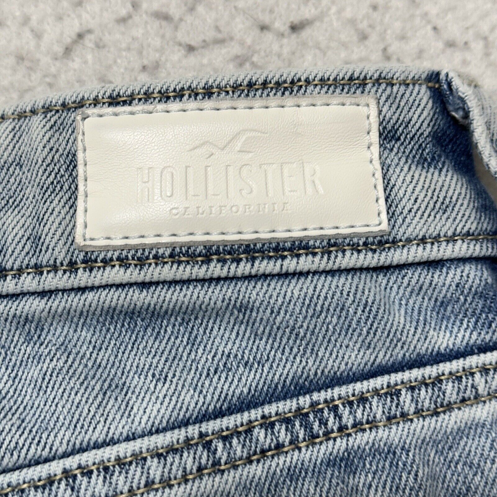 Hollister Hollister Ultra High Rise Mom Jean 25 Blue Distressed Jeans Size 26" / US 2 / IT 38 - 9 Thumbnail