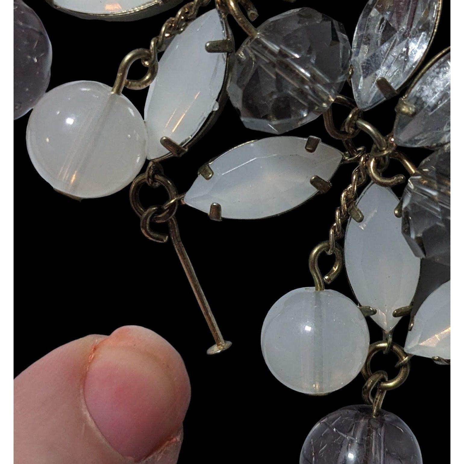 Other Elegant White And Silver Beaded Gem Bib Necklace Size ONE SIZE - 4 Thumbnail