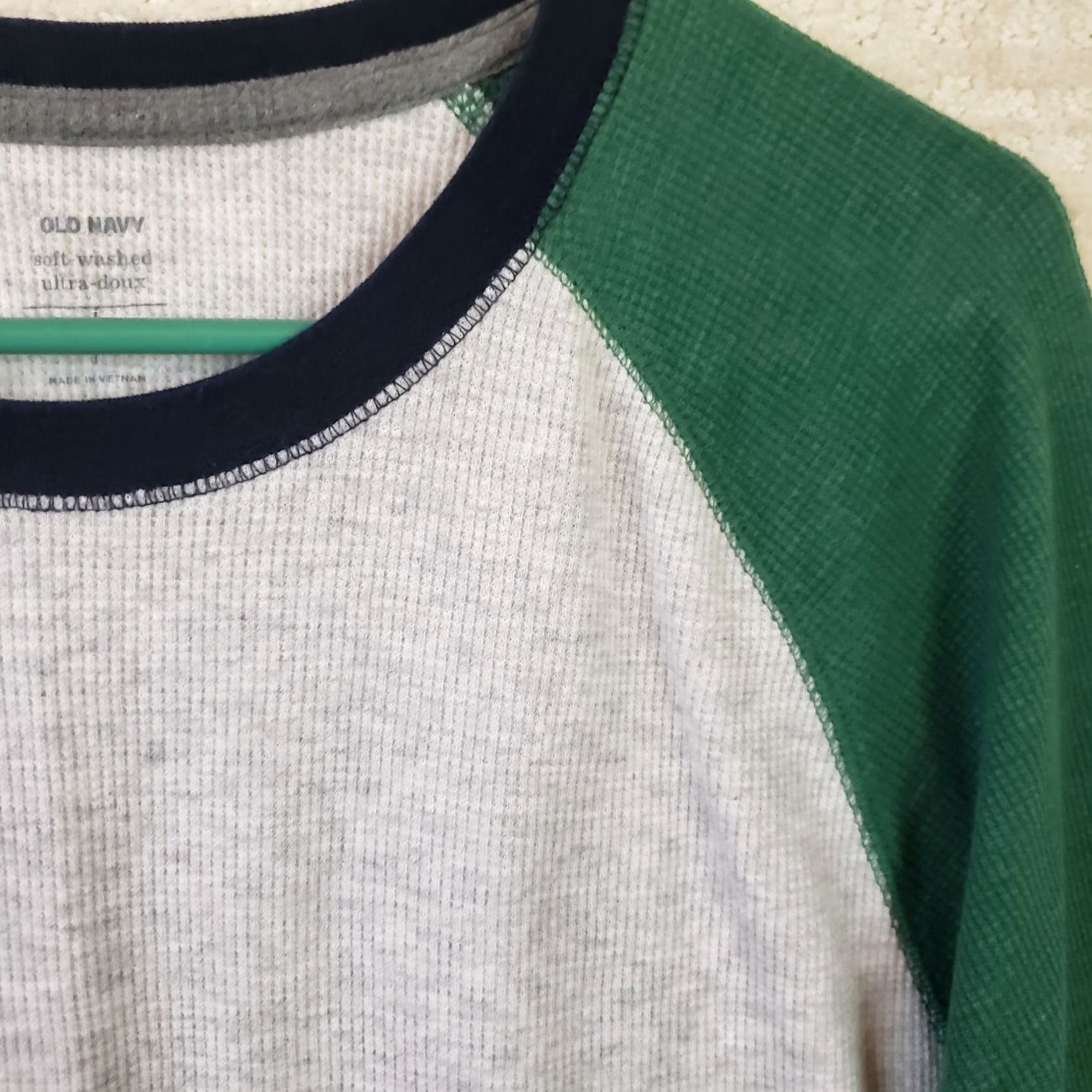 Old Navy Old Navy Shirt Men's L Gray Green Waffle Knit Thermal Baseball Style Crew Neck Long Sleeve T-Shirt Size US L / EU 52-54 / 3 - 5 Thumbnail