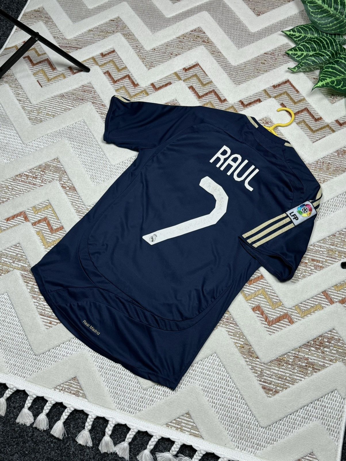 Adidas × Vintage Adidas Real Madrid 2007 Raul Away Saturdays Soccer jersey Size US S / EU 44-46 / 1 - 18 Thumbnail