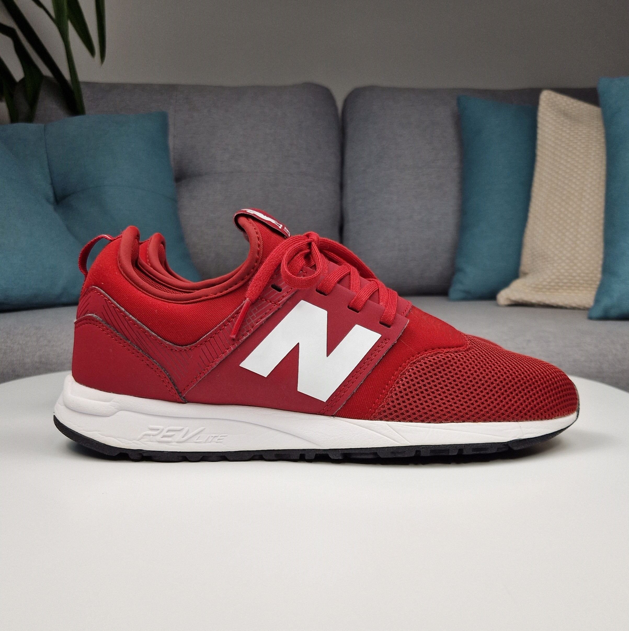 New Balance New Balance 247 Liverpool mens sneakers Champions League Size US 8 / EU 41 - 8 Thumbnail