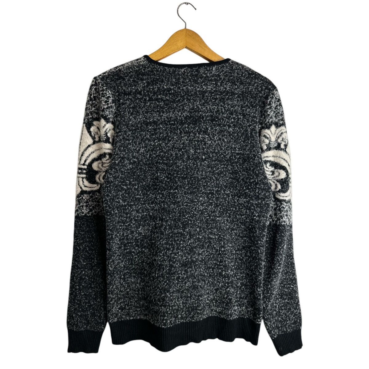 20471120 YPYL KNITWEAR TRIPLE CROSS IFSIX LGB CHROME HEARTS STYLE Size US S / EU 44-46 / 1 - 6 Thumbnail
