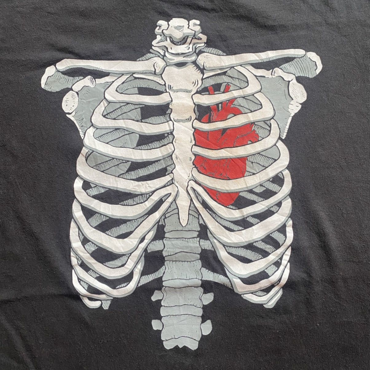Japanese Brand Big bone Skeleton skull tshirt Size US XL / EU 56 / 4 - 5 Thumbnail