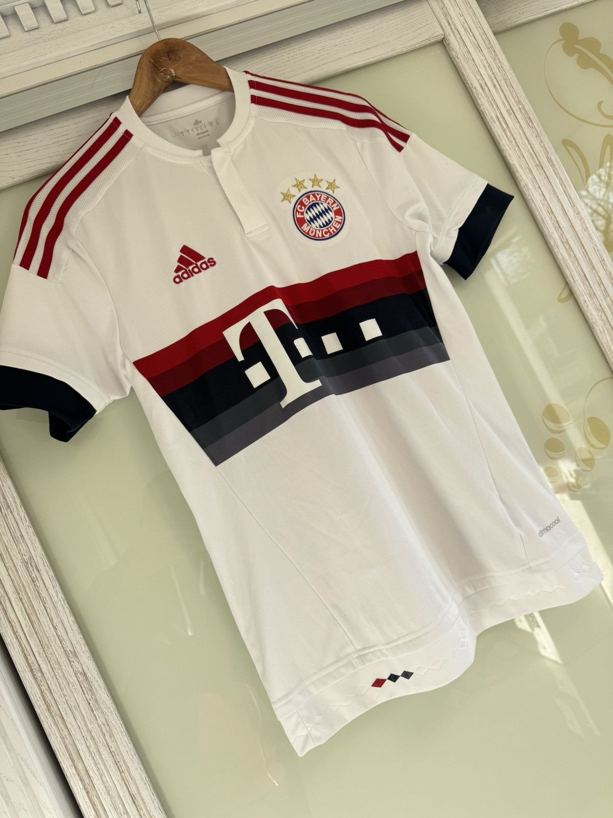 Adidas Bayern Munich 2015-2016 Away Soccer Jersey Football Shirt Size US S / EU 44-46 / 1 - 4 Thumbnail