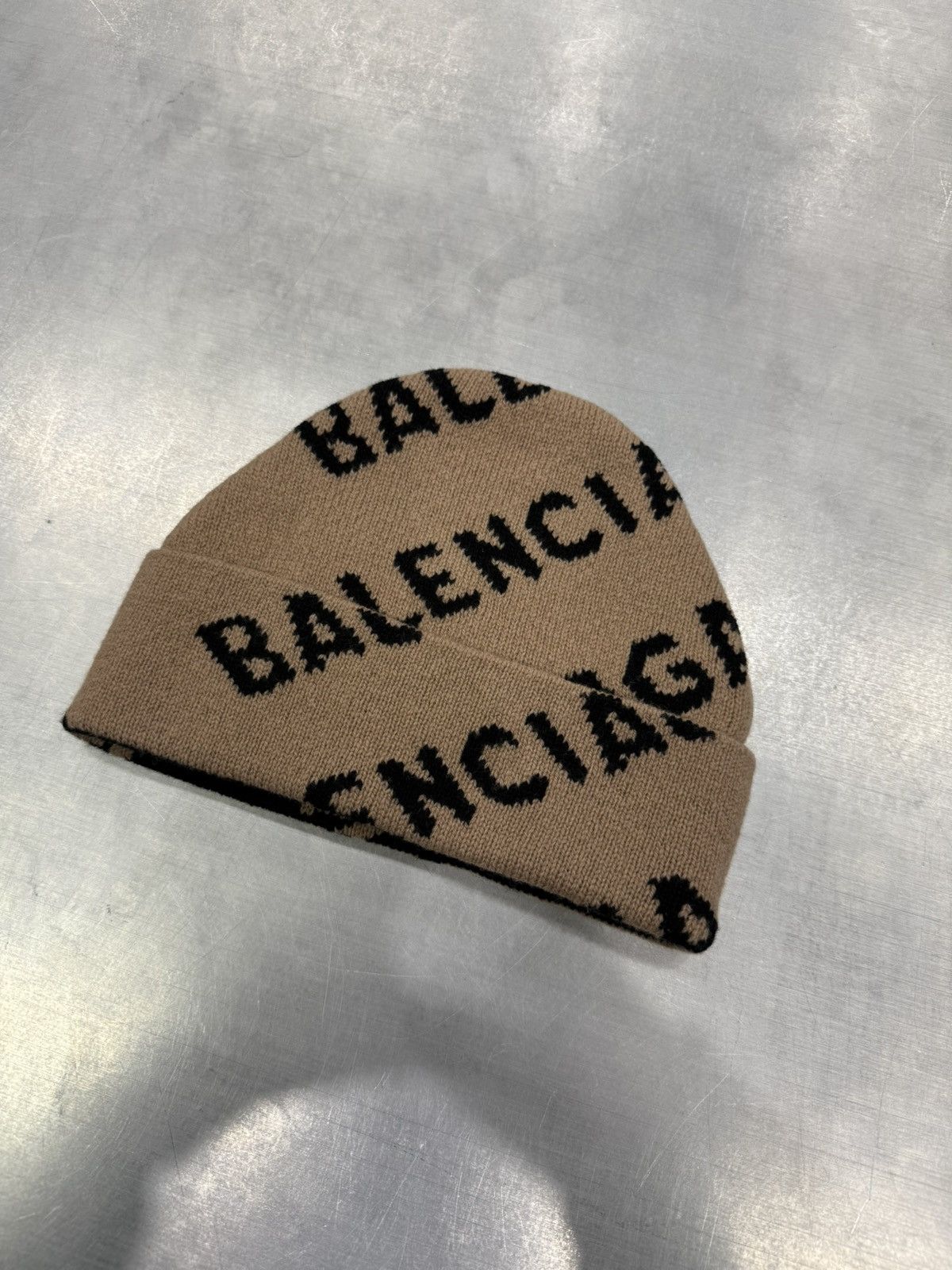 Balenciaga Balenciaga Allover Logo Beanie Beige Size ONE SIZE - 1 Thumbnail
