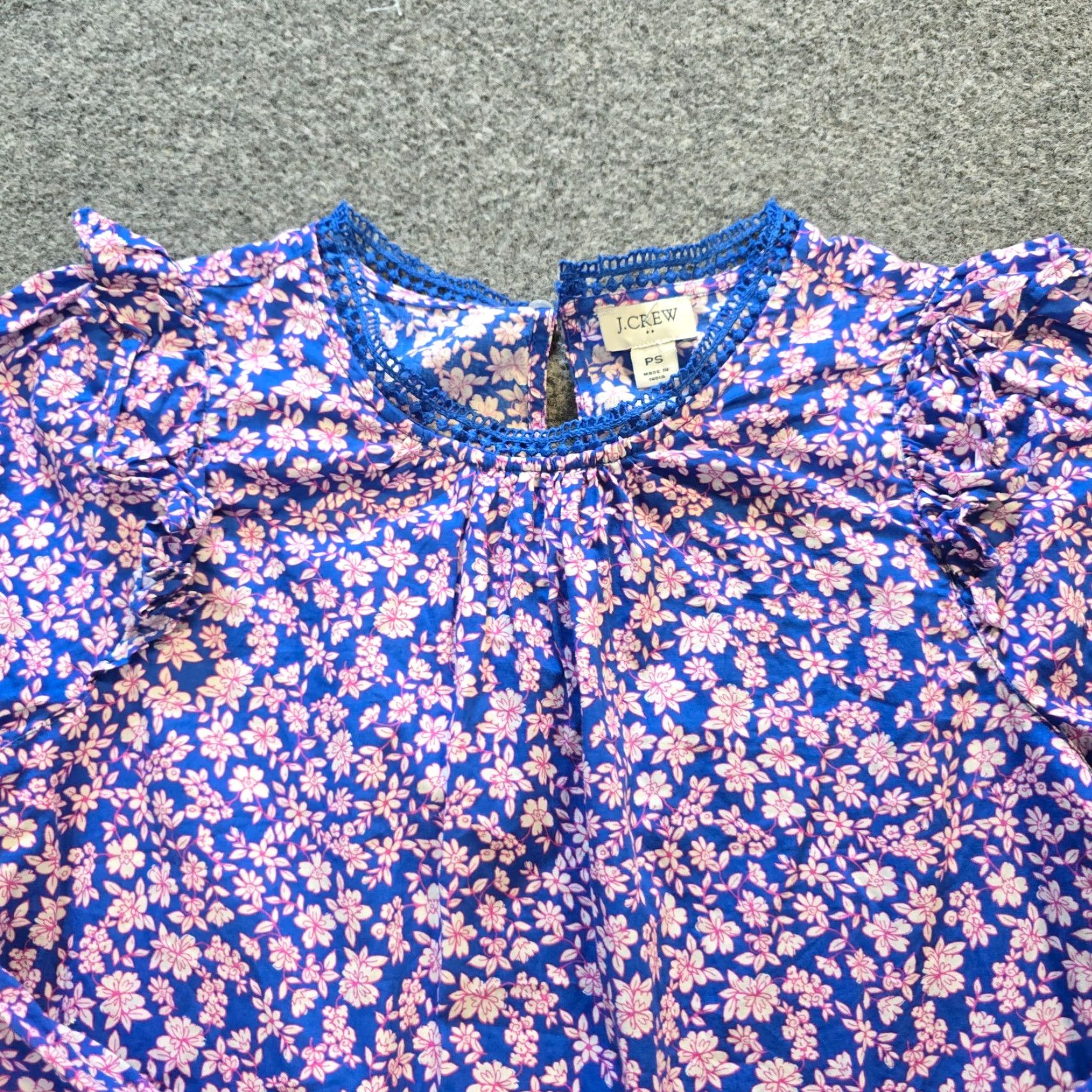 J.Crew J.CREW Blouse Shirt Womens Petite Small Floral Blue Pink Long Sleeve Preppy Career Casual Size S / US 4 / IT 40 - 2 Thumbnail