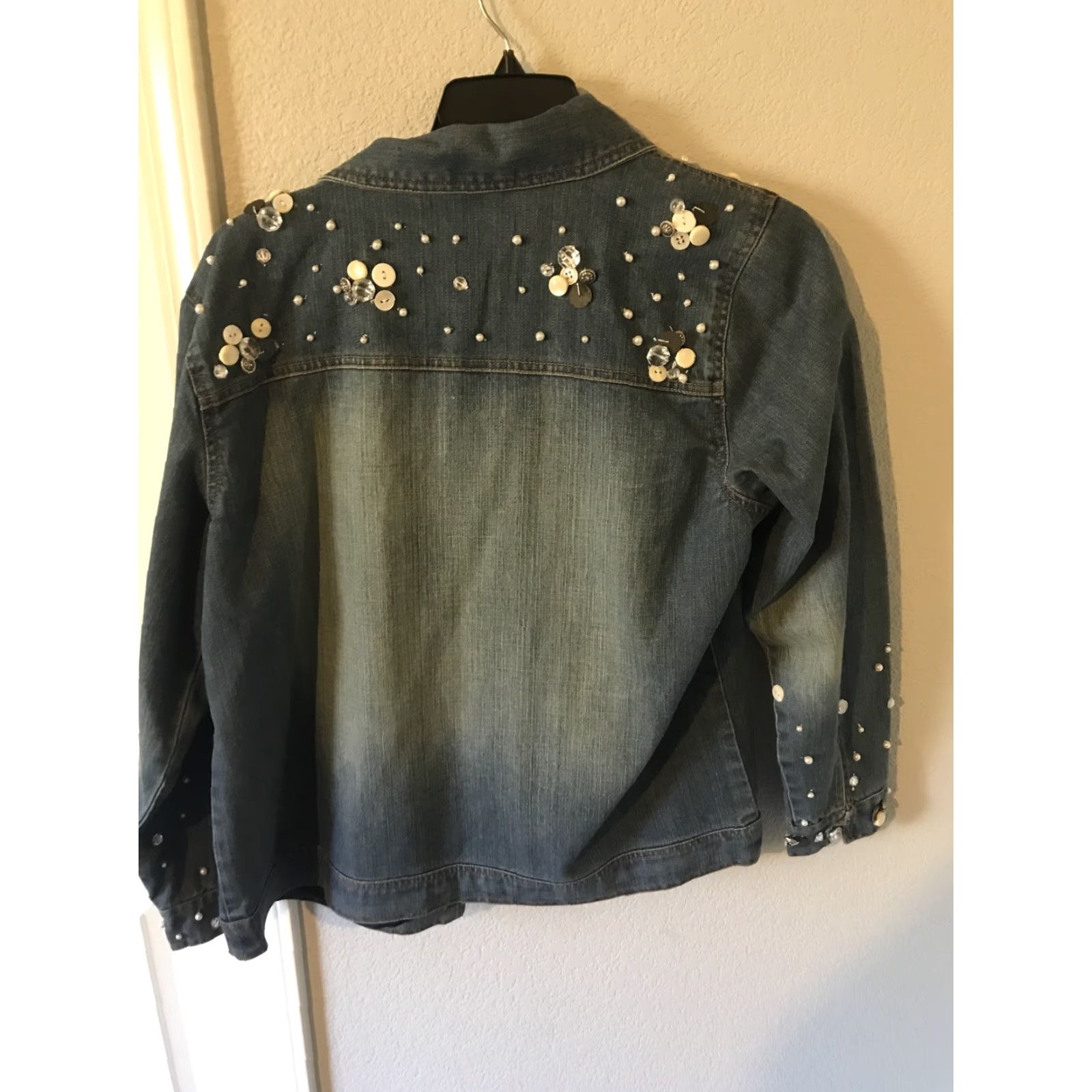 Quacker Factory VINTAGE The Quacker Factory Jacket Women L Denim Blue Light Wash Sequin Buttons Jeans Size L / US 10 / IT 46 - 4 Thumbnail