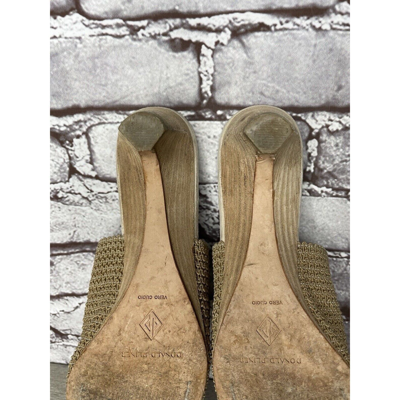 Donald Pliner Donald J. Pliner Fenda Beige Tan Elastic Pointed Heel Mules Size US 9 / IT 39 - 13 Thumbnail