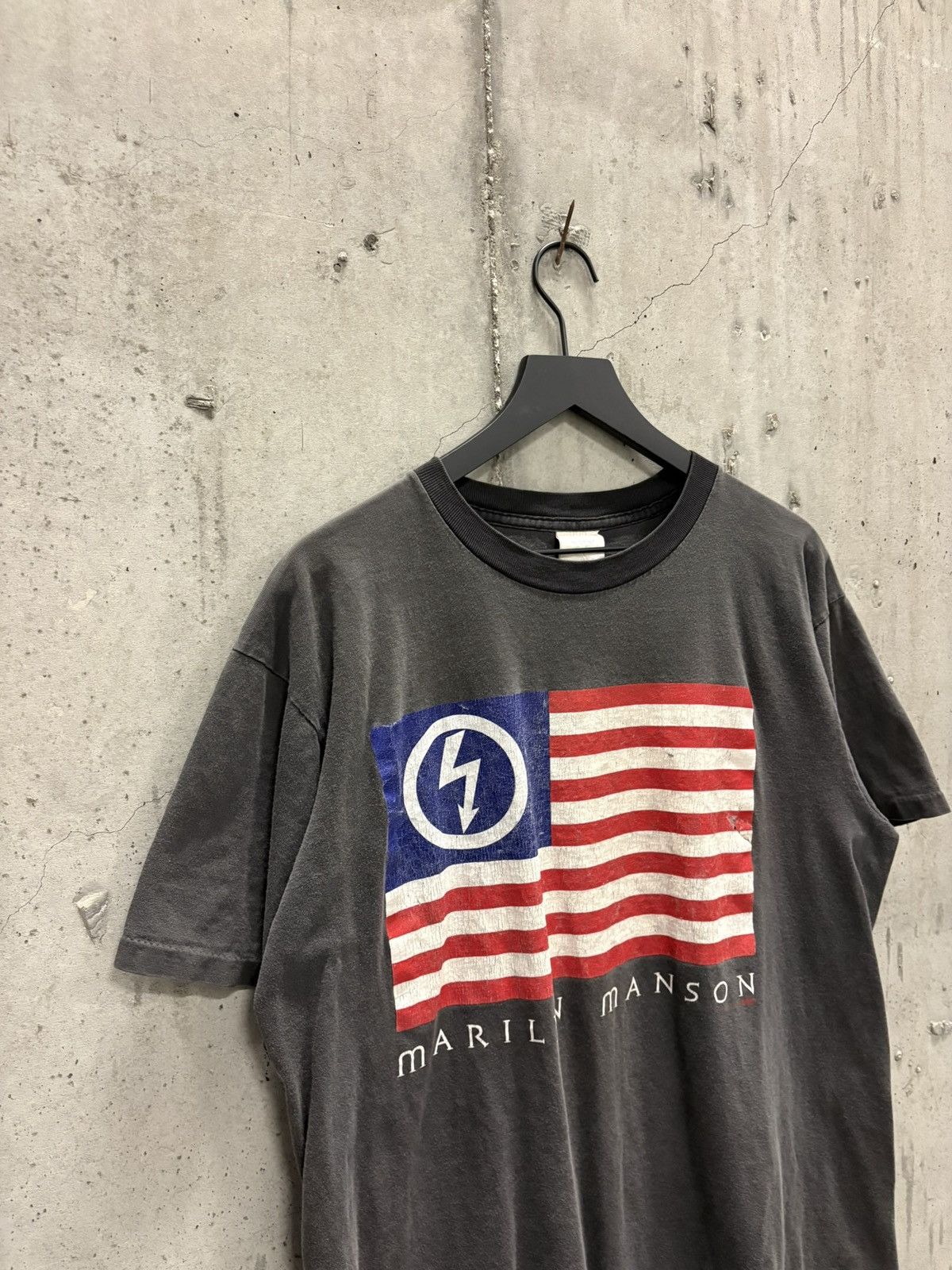 Band Tees Vintage Marilyn Manson Shirt Thrashed Faded Grunge Band Size US L / EU 52-54 / 3 - 4 Thumbnail