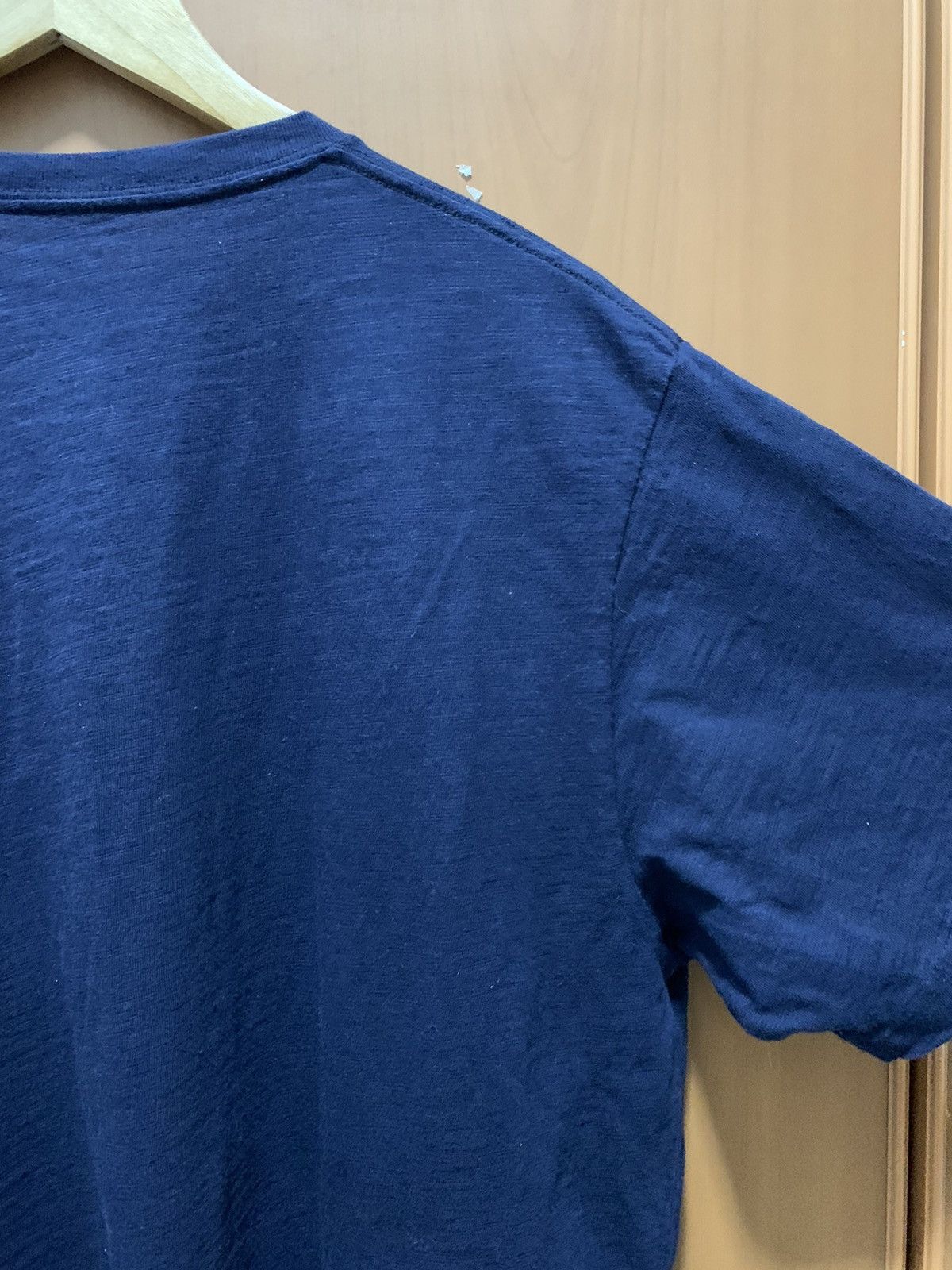 Uniqlo Uniclo Hokusai Blue Pocket Tee Size US XL / EU 56 / 4 - 7 Thumbnail