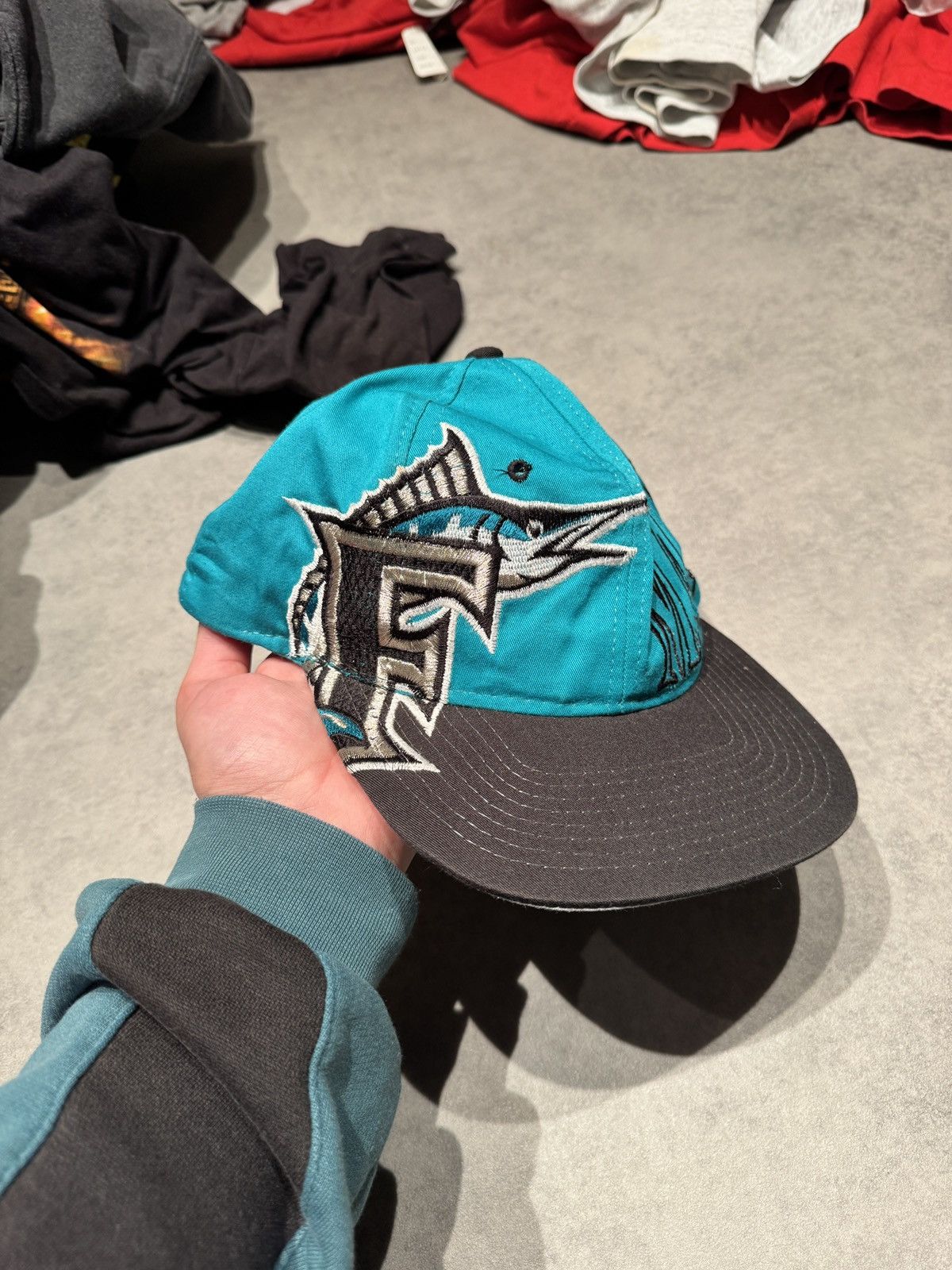 Starter Rare 90s Florida Marlins Big Logo Snapback Starter Vintage Size ONE SIZE - 2 Thumbnail