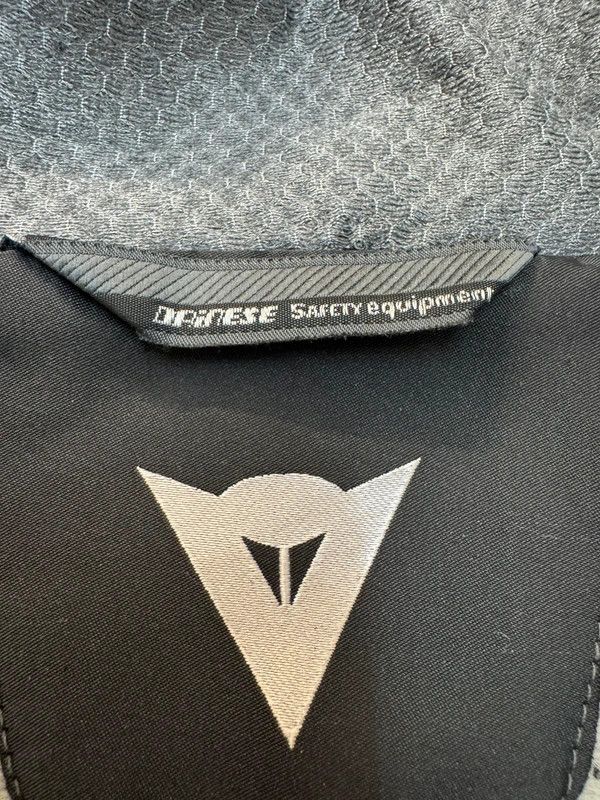 Dainese Dainese Safety Equipment D-Tec Ski Snowboard Jacket size L Size US L / EU 52-54 / 3 - 17 Thumbnail