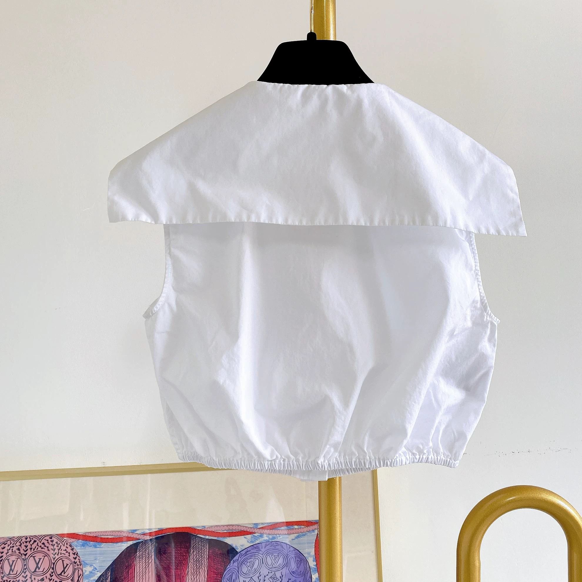 Miu Miu MIU MIU White Sleeveless Shirt Size XS / US 0-2 / IT 36-38 - 2 Thumbnail