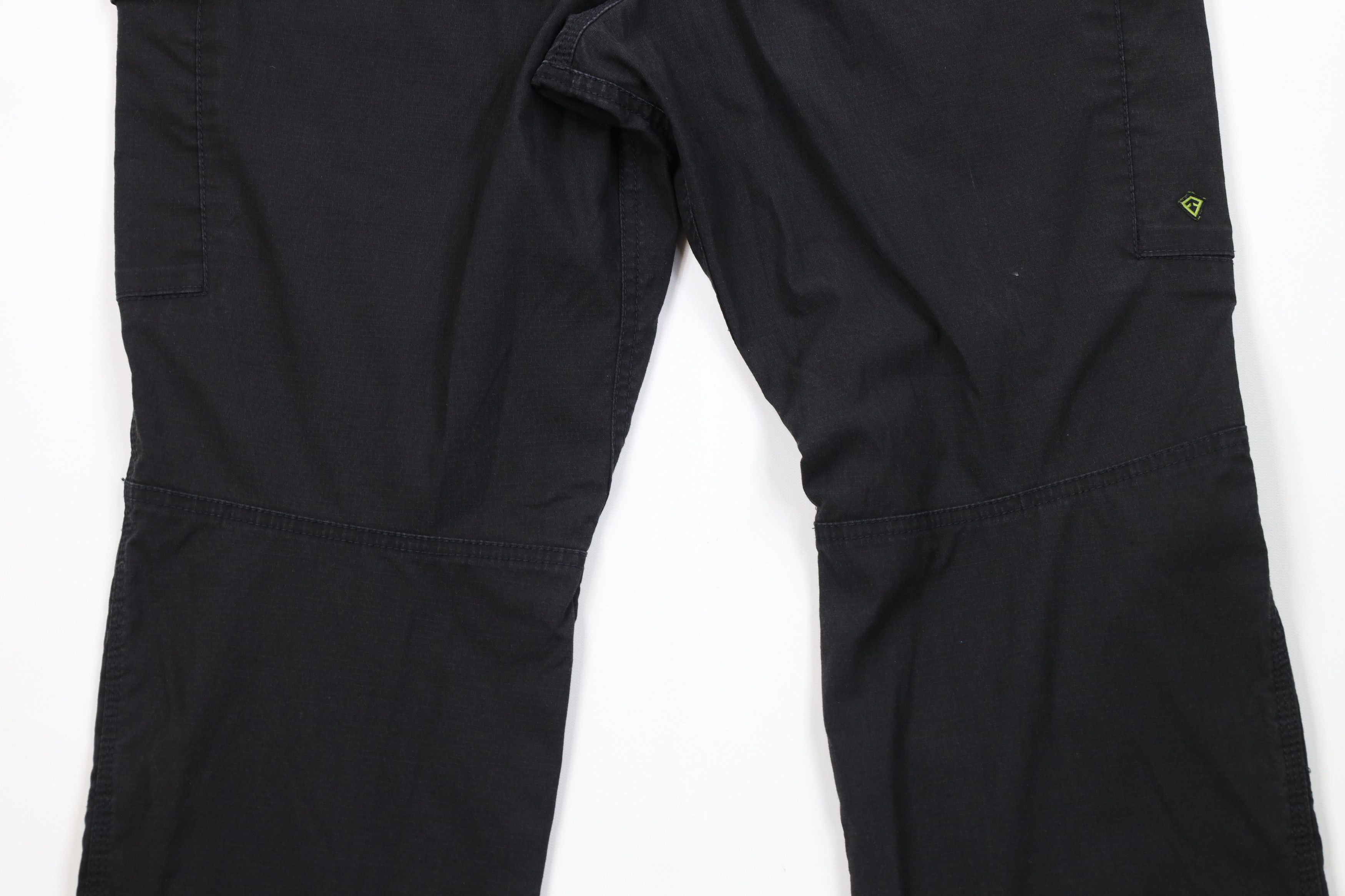 Vintage Vintage Y2K Streetwear Tactical Wide Leg Cargo Pants Black Size US 36 / EU 52 - 11 Thumbnail