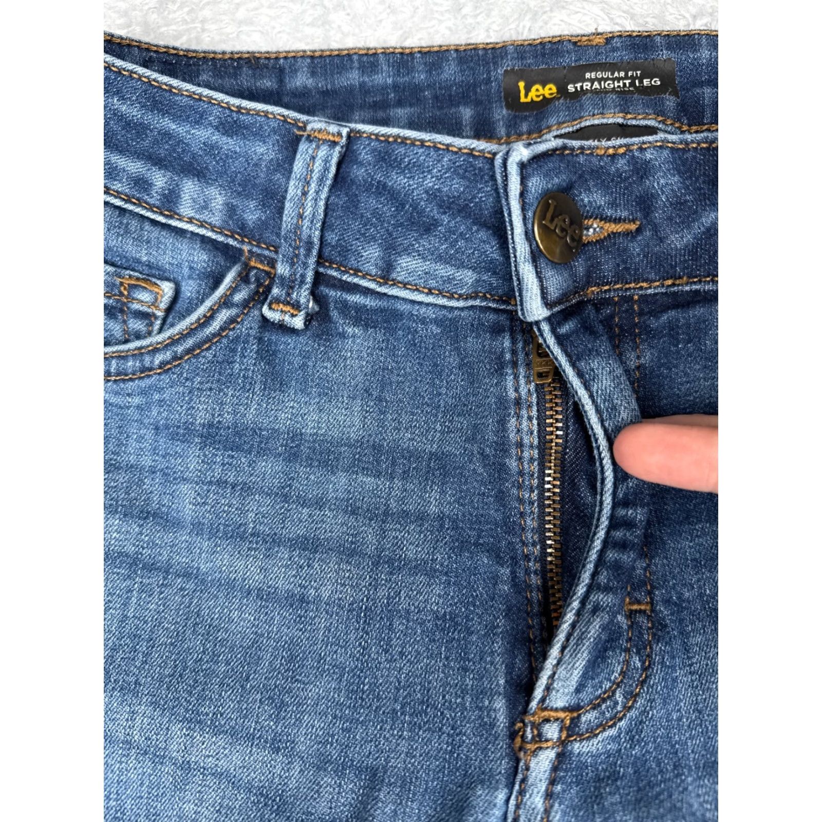 Lee Lee Jeans Women Regular Jeans 28x29 Blue Denim Mid Rise 28 Waist 29 Inseam 5-Pocket USA 90s Size 28" / US 6 / IT 42 - 5 Thumbnail