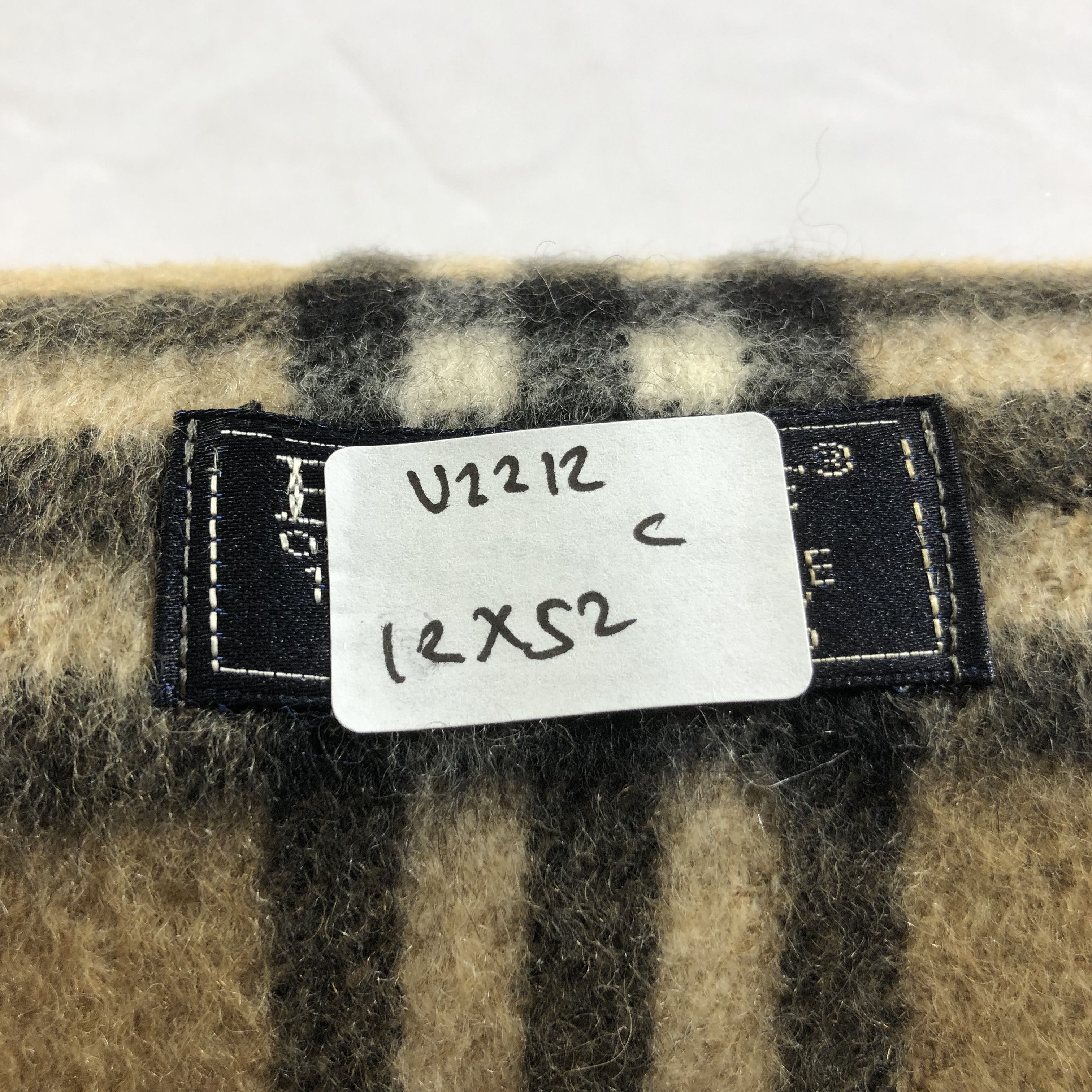 Burberry Burberrys Nova Check Cashmere Scarf Muffler V2212 Size ONE SIZE - 11 Thumbnail