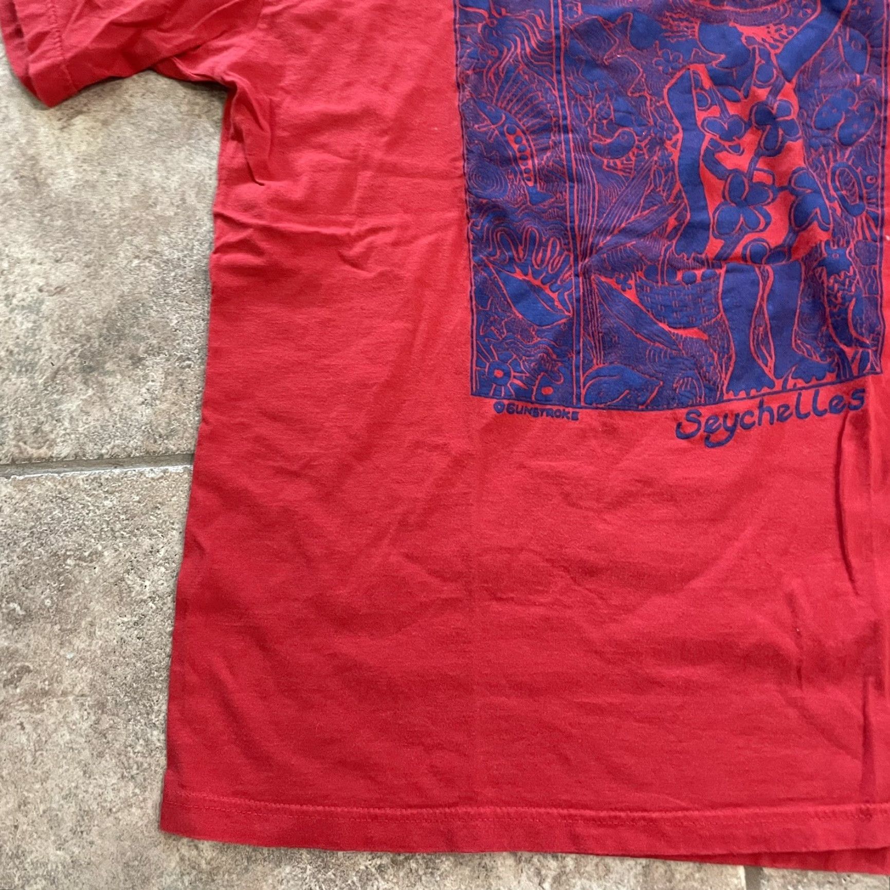 Vintage VINTAGE Sunstroke red graphic Tee Mens XL T-Shirt Shirt Men Red Graphic Tee X-Large Size US XL / EU 56 / 4 - 3 Thumbnail