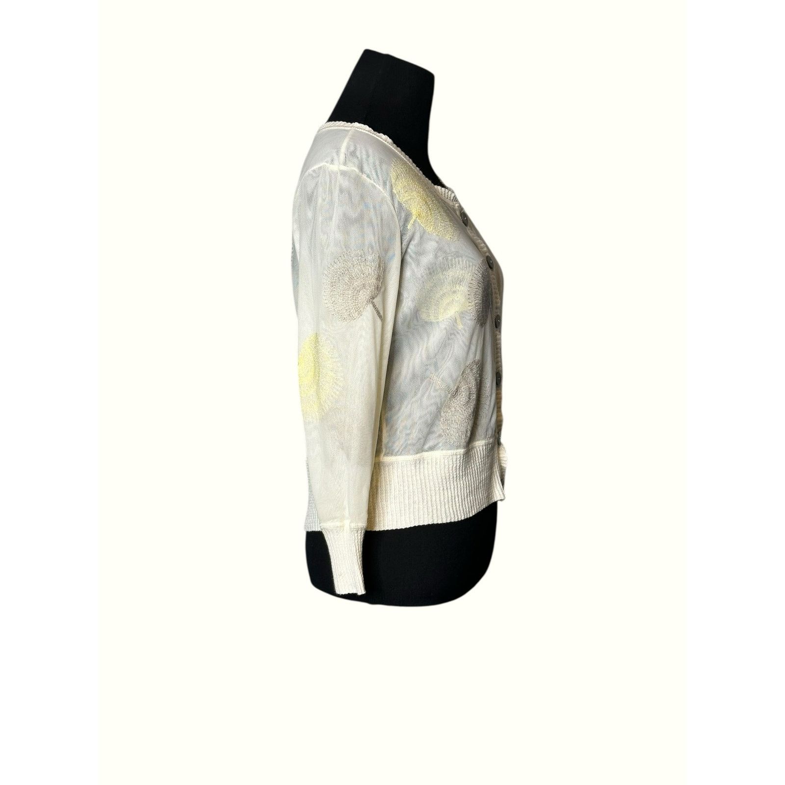 NIC+ZOE Nic + Zoe Cream Floral Embroidered Sweater size Small Size S / US 4 / IT 40 - 20 Thumbnail