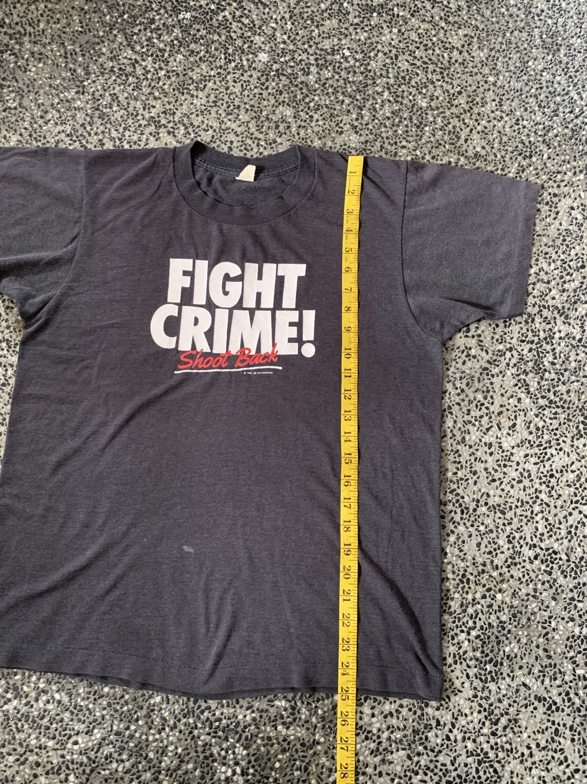 Vintage Vintage 80s Fight Crime Shoot Back Graphics T shirt Size US L / EU 52-54 / 3 - 9 Thumbnail