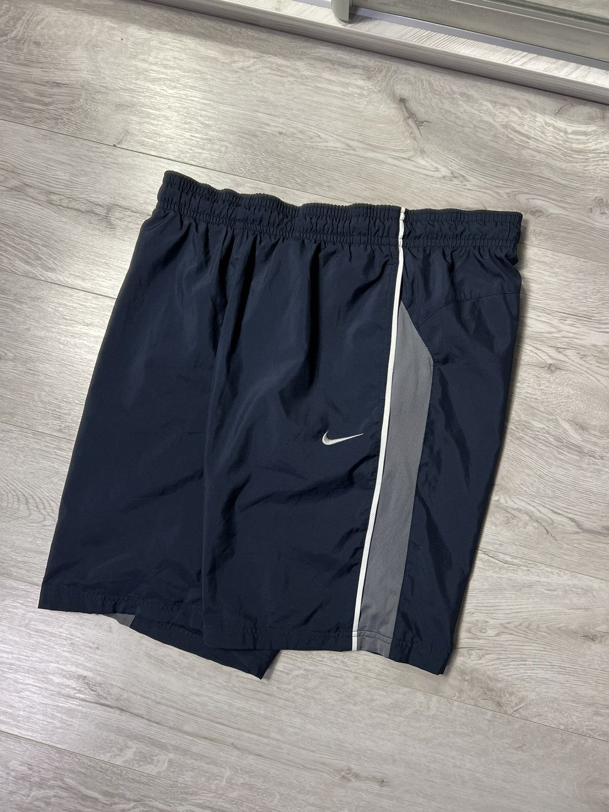 Nike × Vintage Vintage Nike Nylon Shorts Embroidered Swoosh Logo Size US 36 / EU 52 - 1 Thumbnail