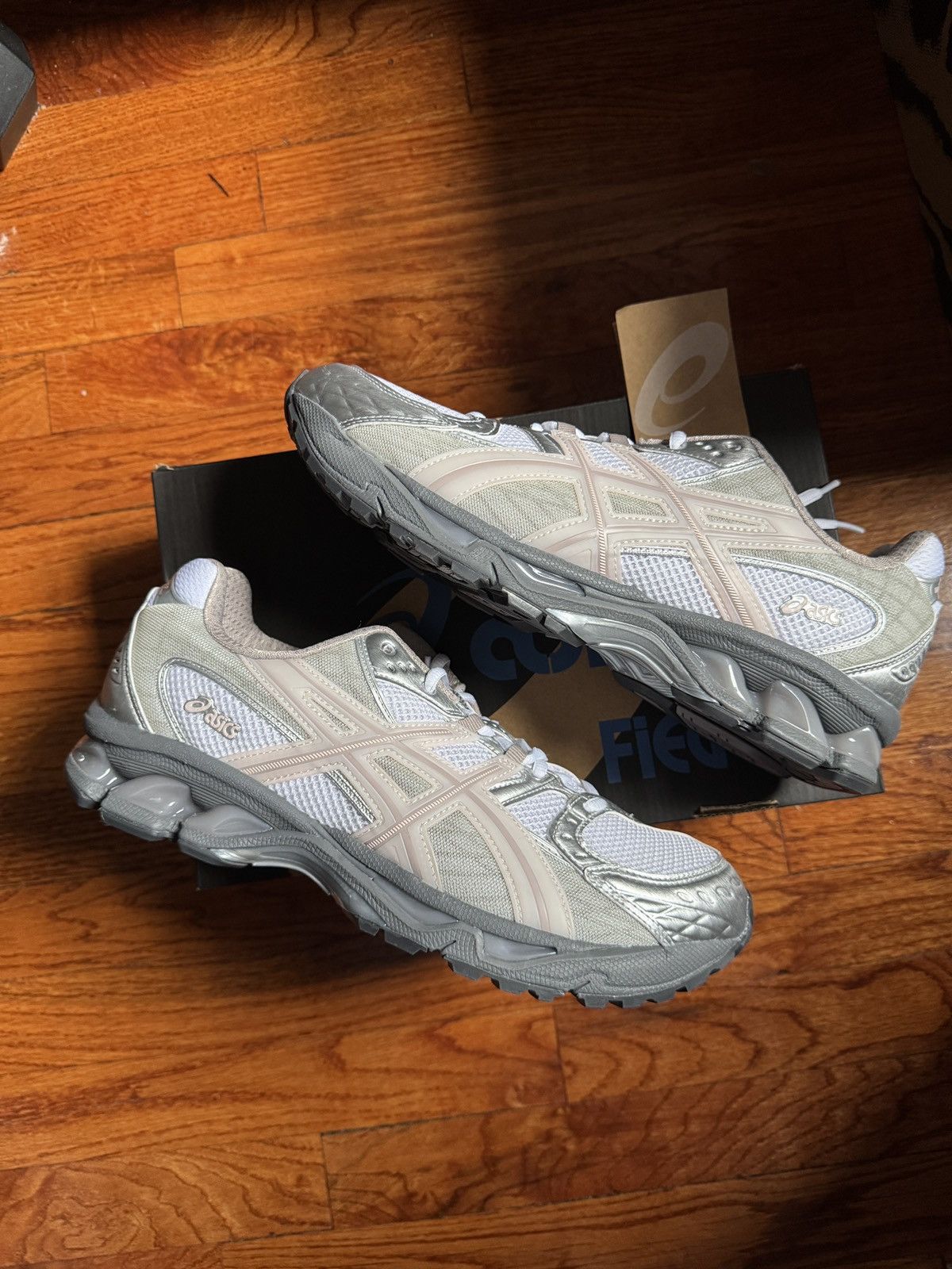 Asics Kith ASICS Gel Nimbus 10.1 White Morganite size 10.5 Size US 10.5 / EU 43-44 - 1 Thumbnail