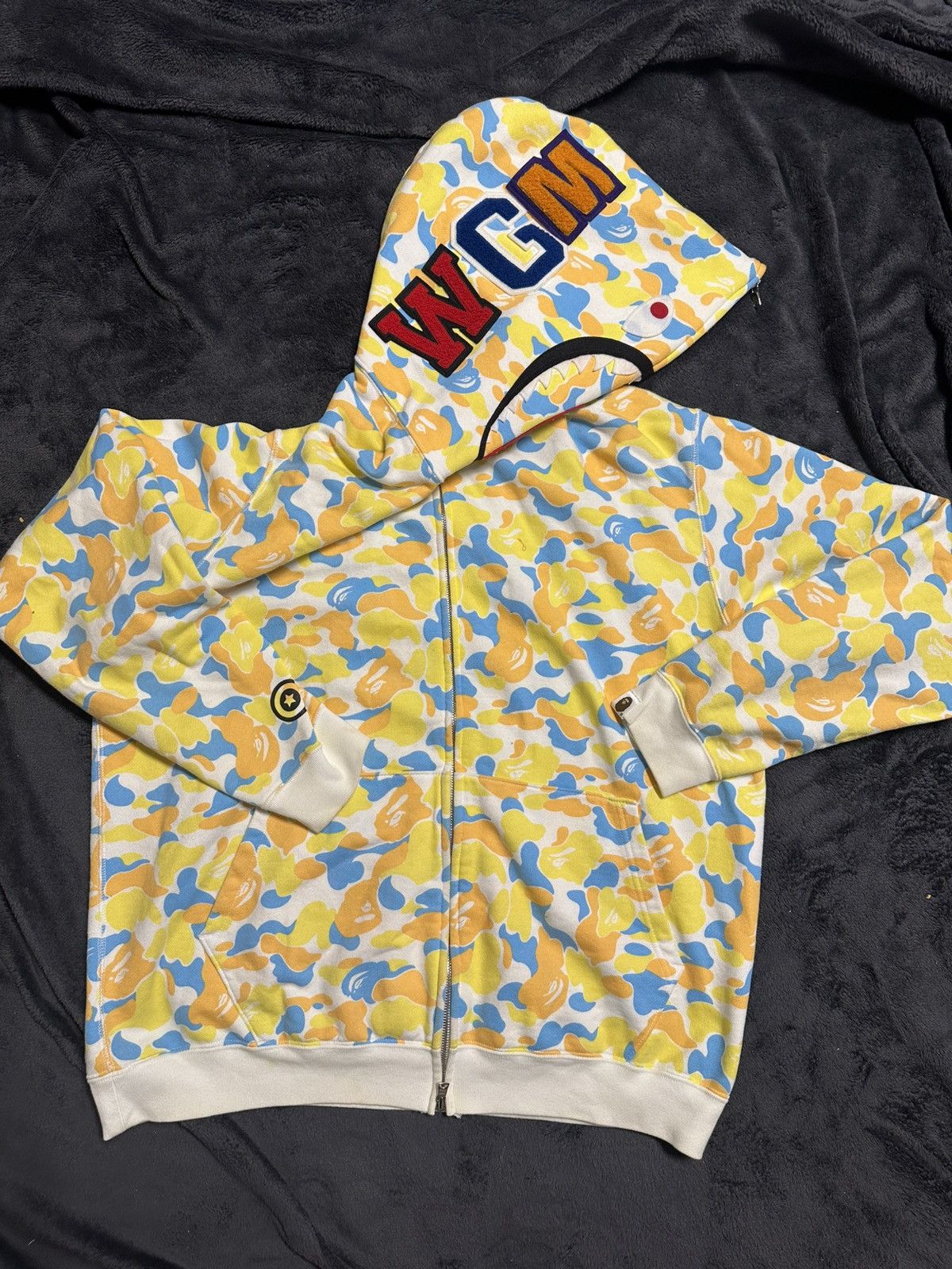 Bape Bape shark full zip Hoodie Sapporo L camo city a bathing ape Size US L / EU 52-54 / 3 - 1 Thumbnail