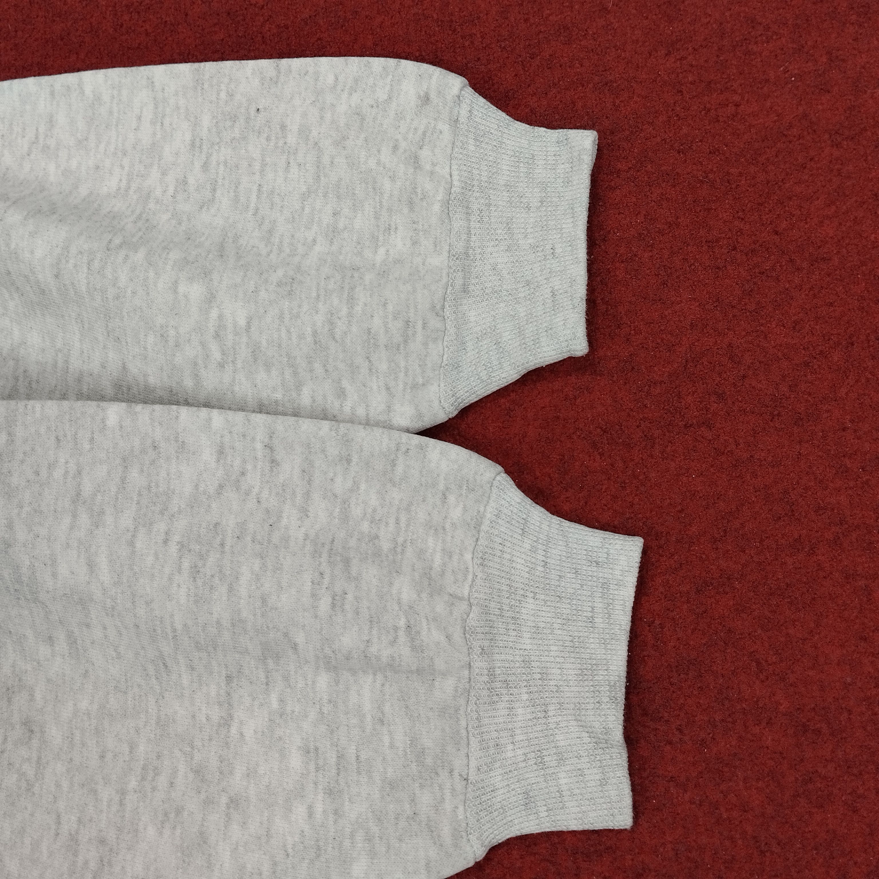 Hanes × Vintage Hanes Classic Center Box Logo Design Vintage Sweatshirt Size US M / EU 48-50 / 2 - 6 Thumbnail